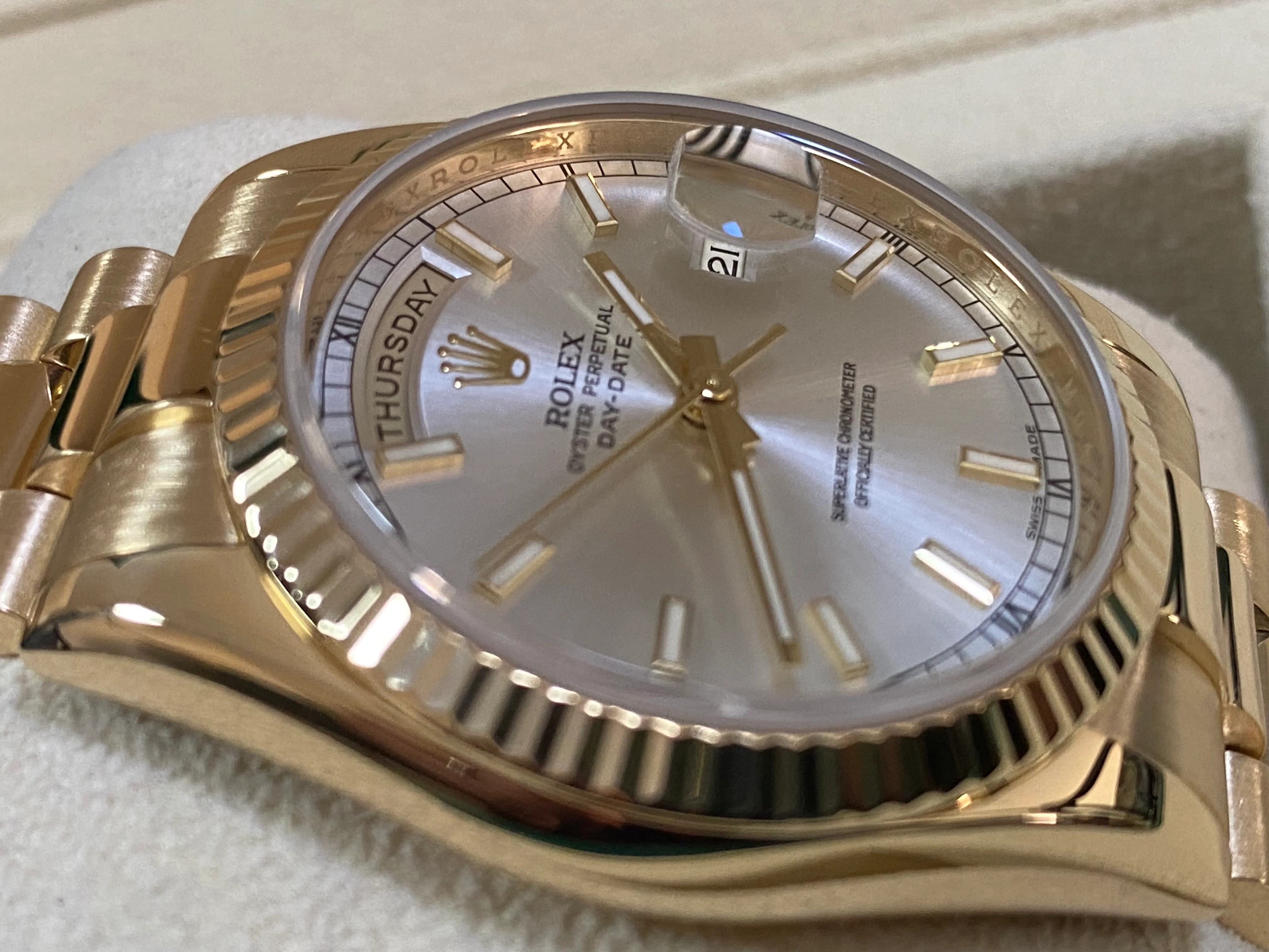 Rolex Yellow Gold Day-Date 36 - M serial - Fluted Bezel - Silver Index Dial - President Bracelet - 118238