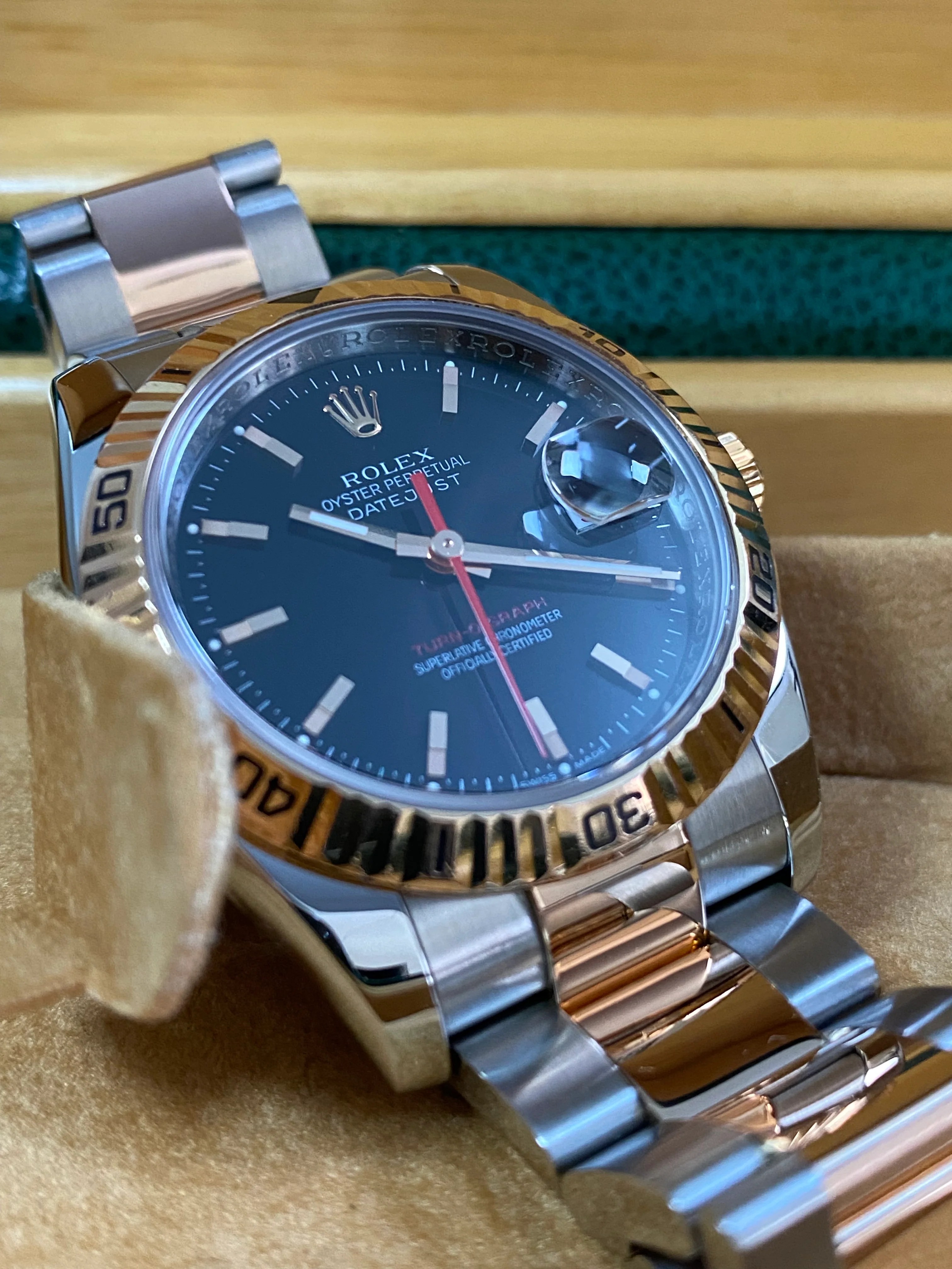 Rolex Steel and Everose Gold Datejust 36 Turn-O-Graph - 2005 - Fluted Bezel - Black Index Dial - Oyster Bracelet - 116261 *FULL SET*