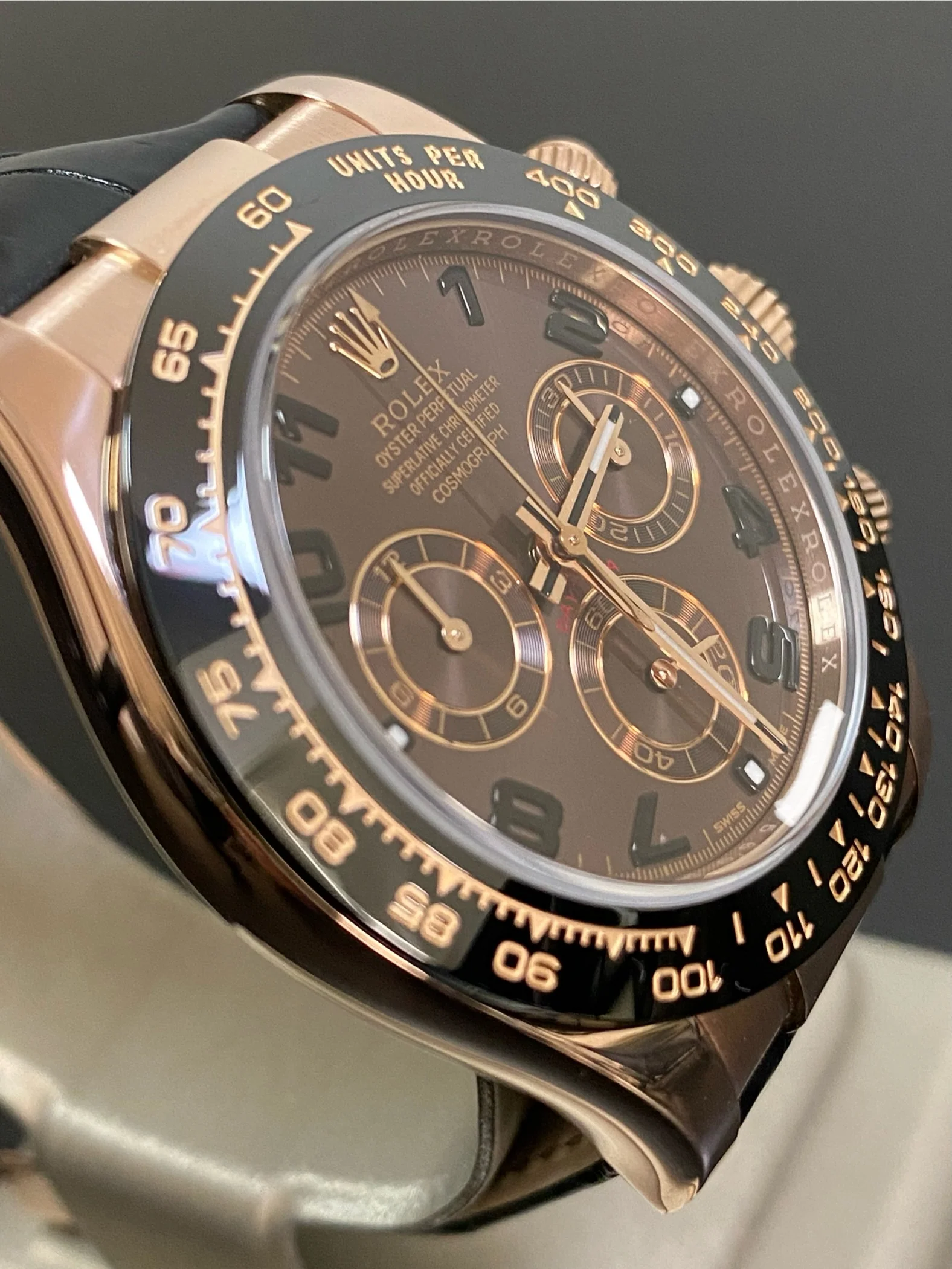 Rolex Everose Gold Cosmograph Daytona 40 - 2016 - Chocolate Arabic Dial - Black Leather Strap - 116515LN *COMPLETE SET*