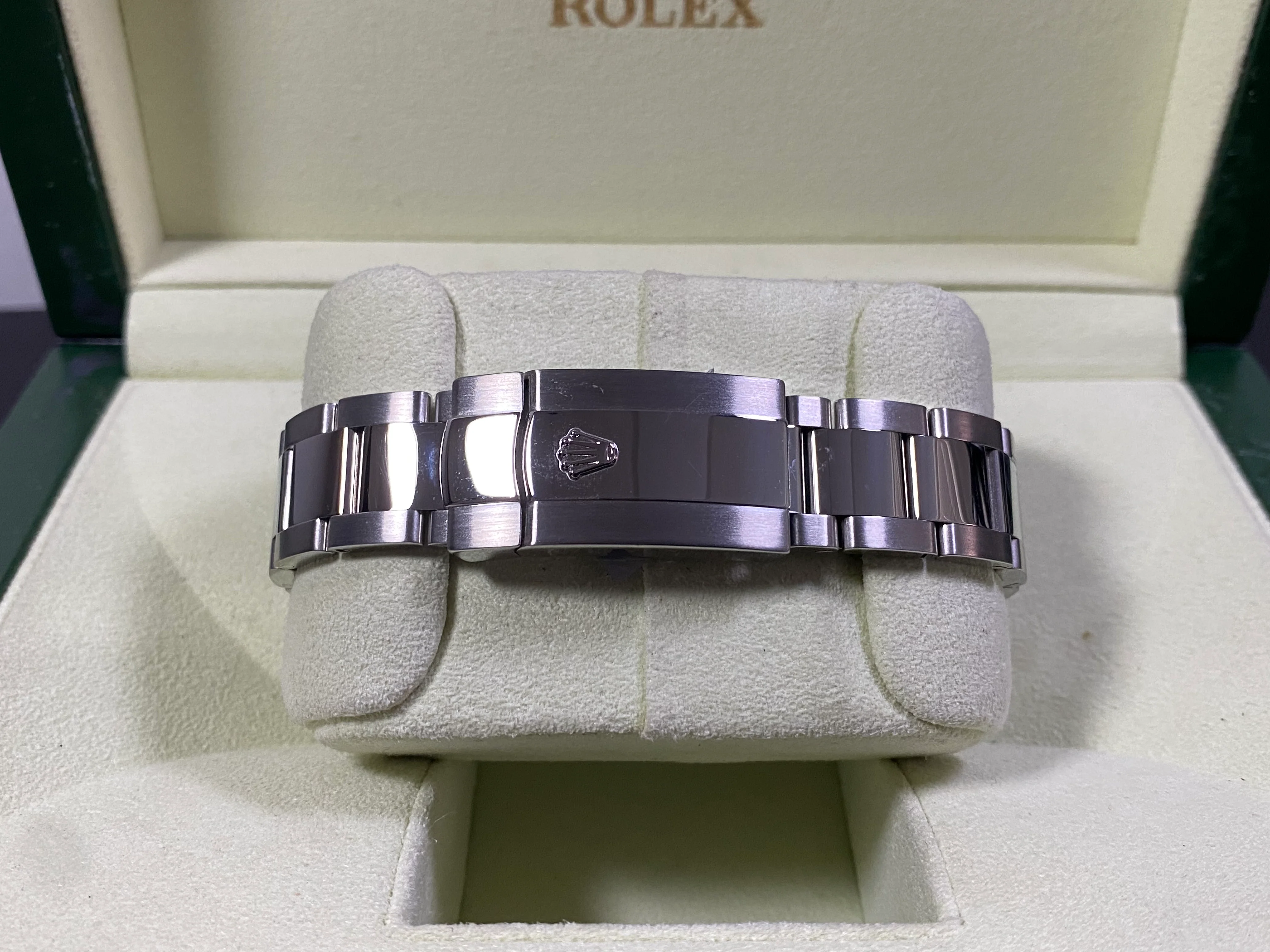 Rolex Steel Datejust 36 - Fluted Bezel - White Roman Dial - Oyster Bracelet - 116234
