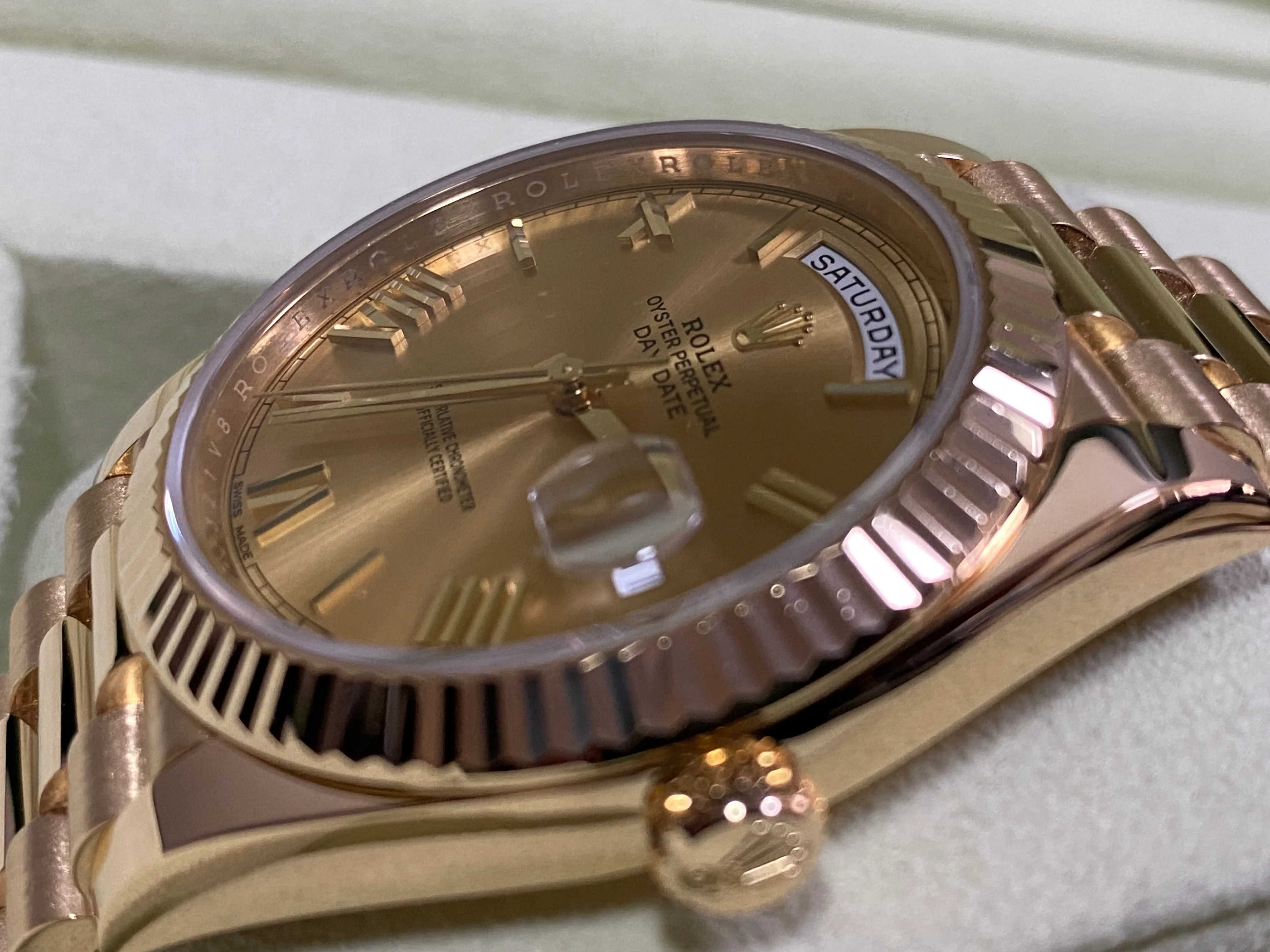 Rolex Yellow Gold Day-Date 40 - Fluted Bezel - Champagne Roman Dial - President Bracelet - 228238