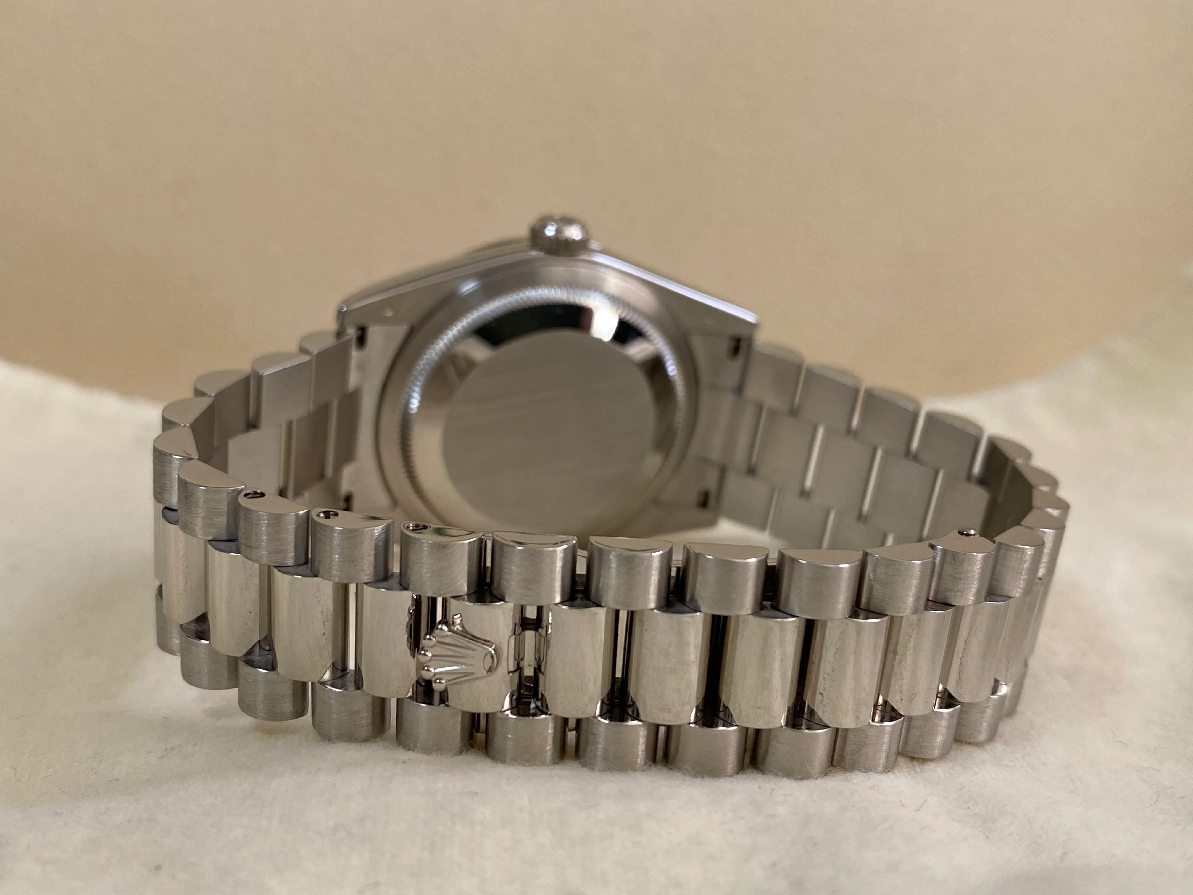 Rolex Platinum Day-Date 36 - 2021 - Domed Bezel - Ice Blue Diamond Dial - President Bracelet - 118206 *NEW STYLE CARD*
