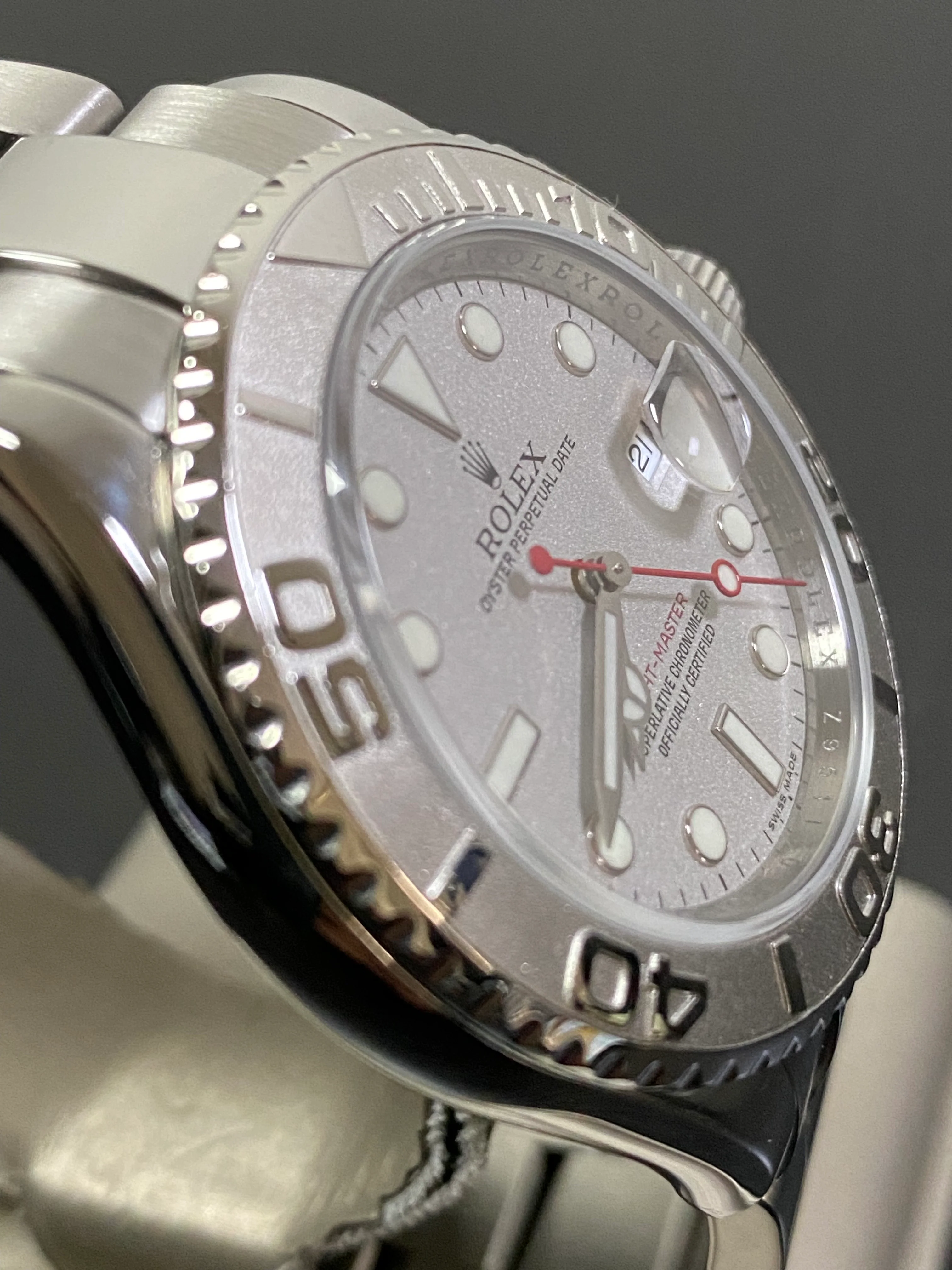 Rolex Steel Yacht-Master 40 - Z Serial - Silver Dial - 16622 COMPLETE SET