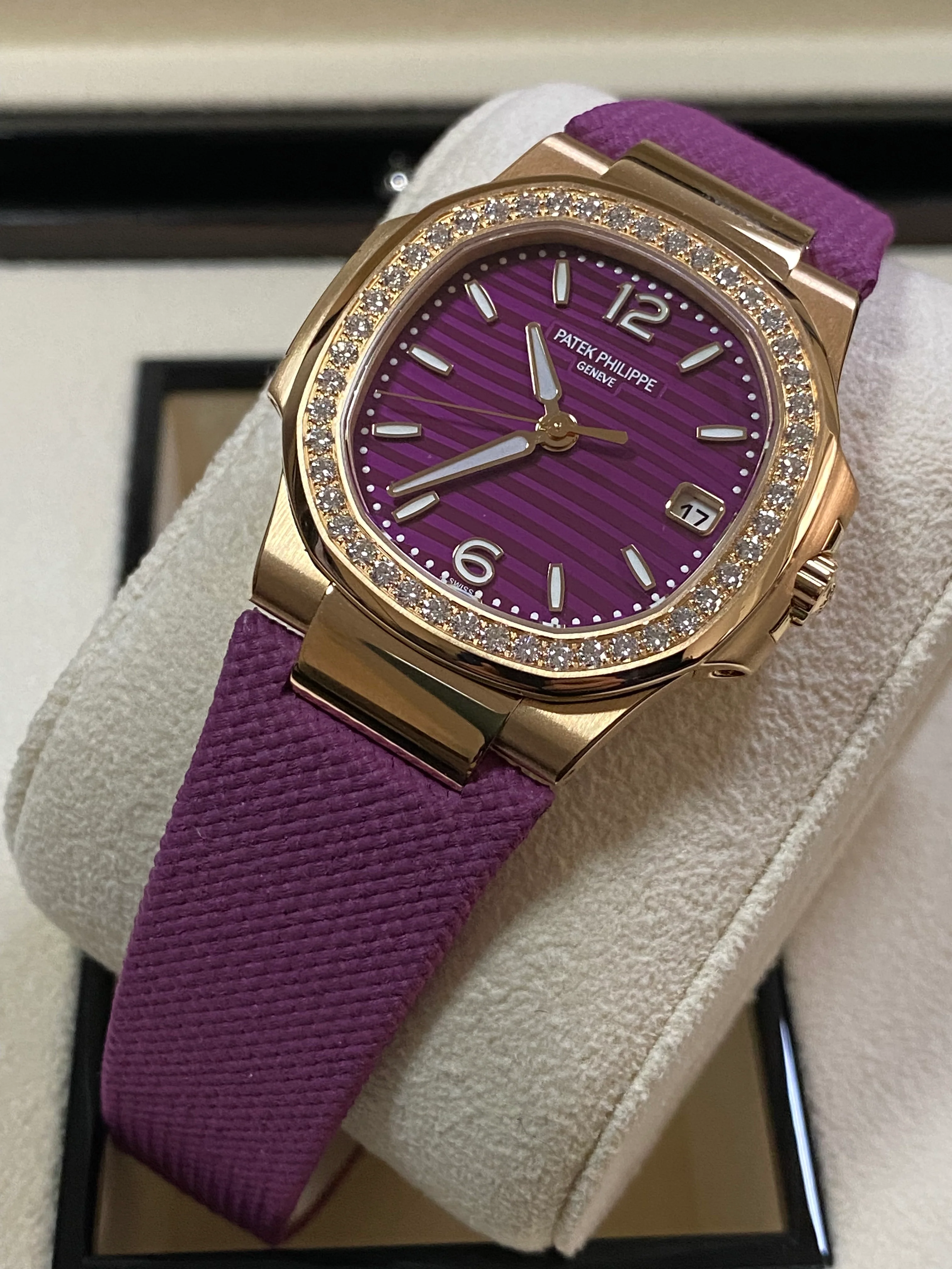 Patek Philippe Ladies Nautilus - 7010R-013