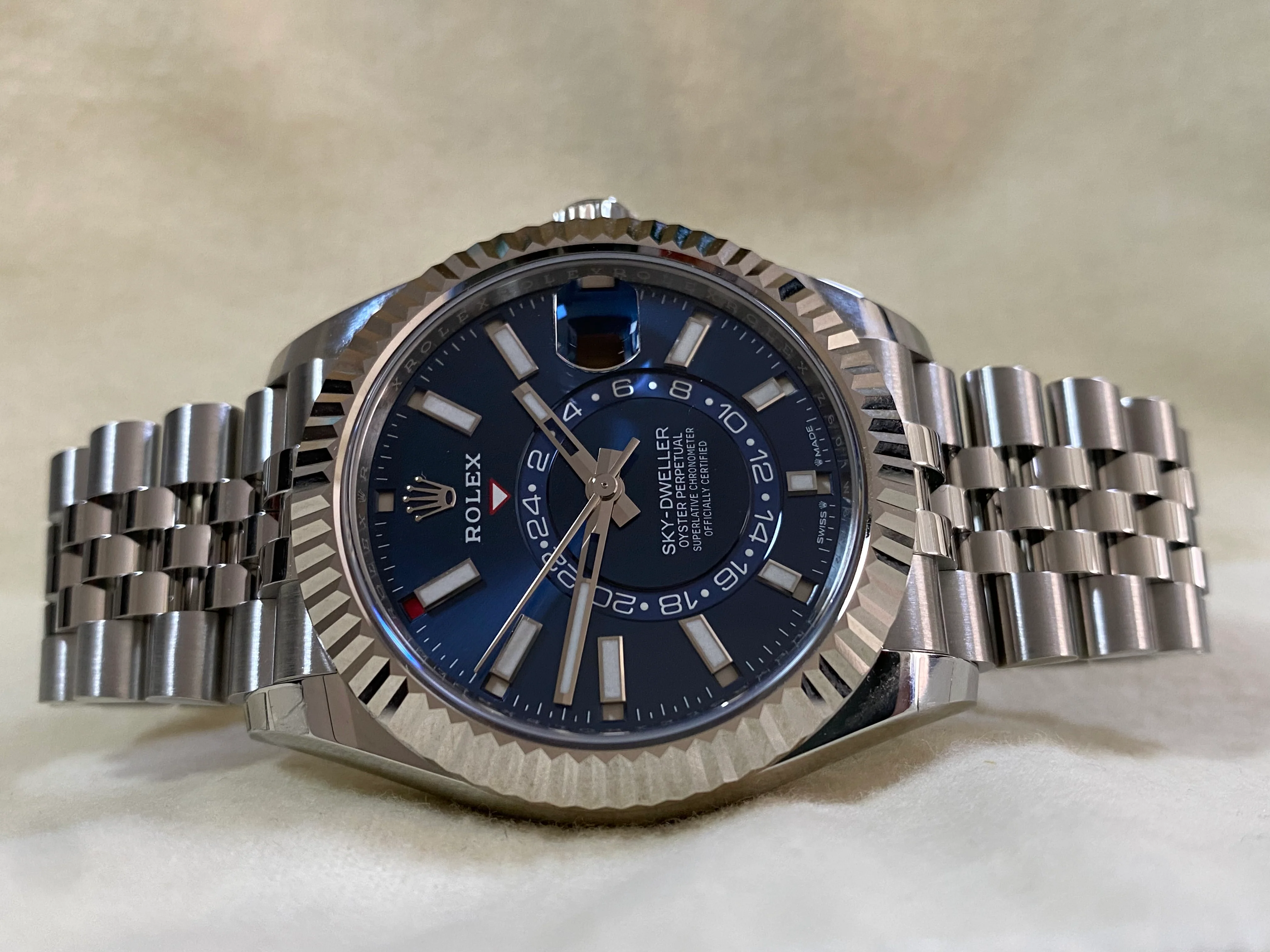 Rolex Steel Sky-Dweller - 2024 - Bright Blue Dial - Jubilee Bracelet - 336934 *COMPLETE SET*