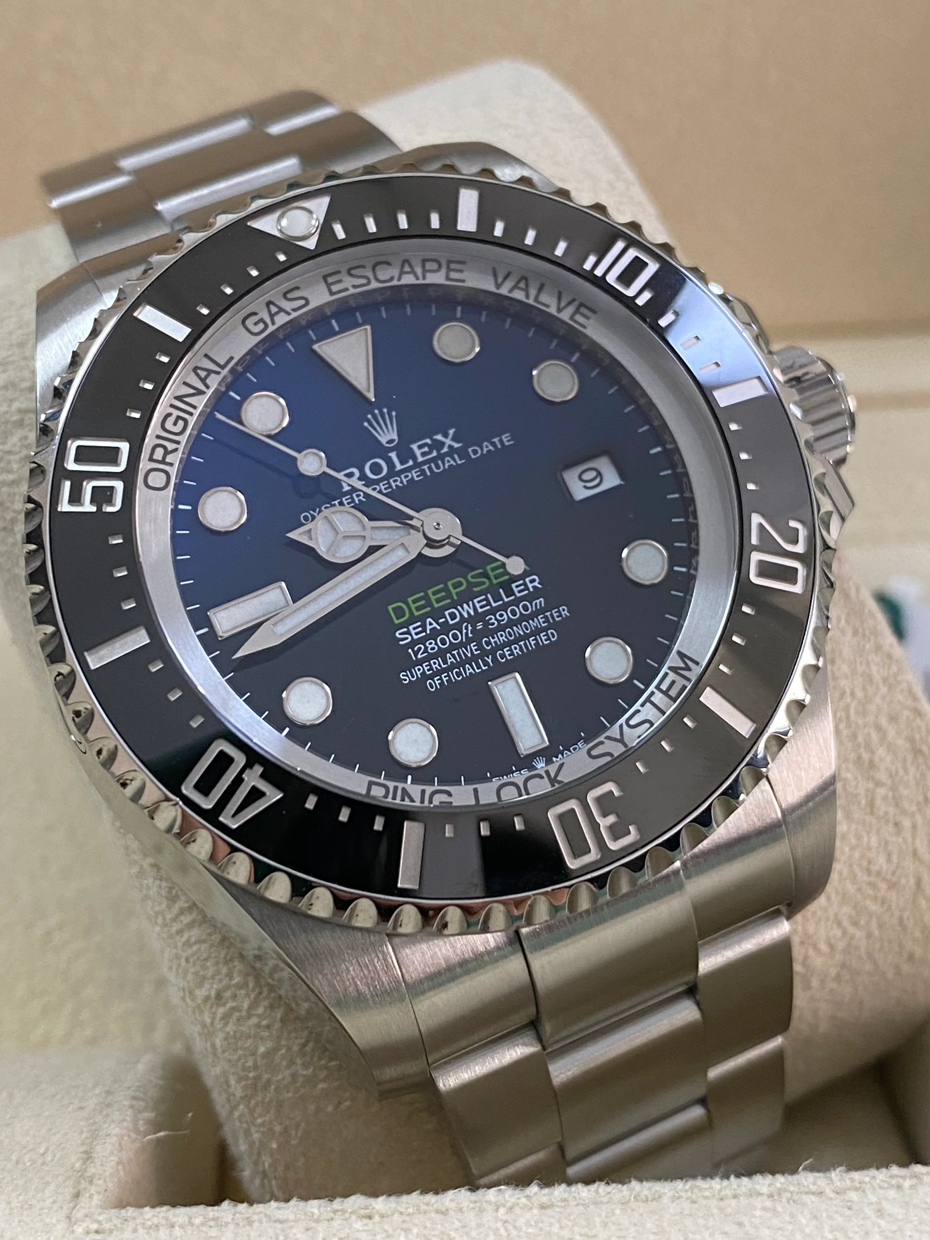 Rolex Sea-Dweller Deepsea 44 - 2022 - D-Blue 
