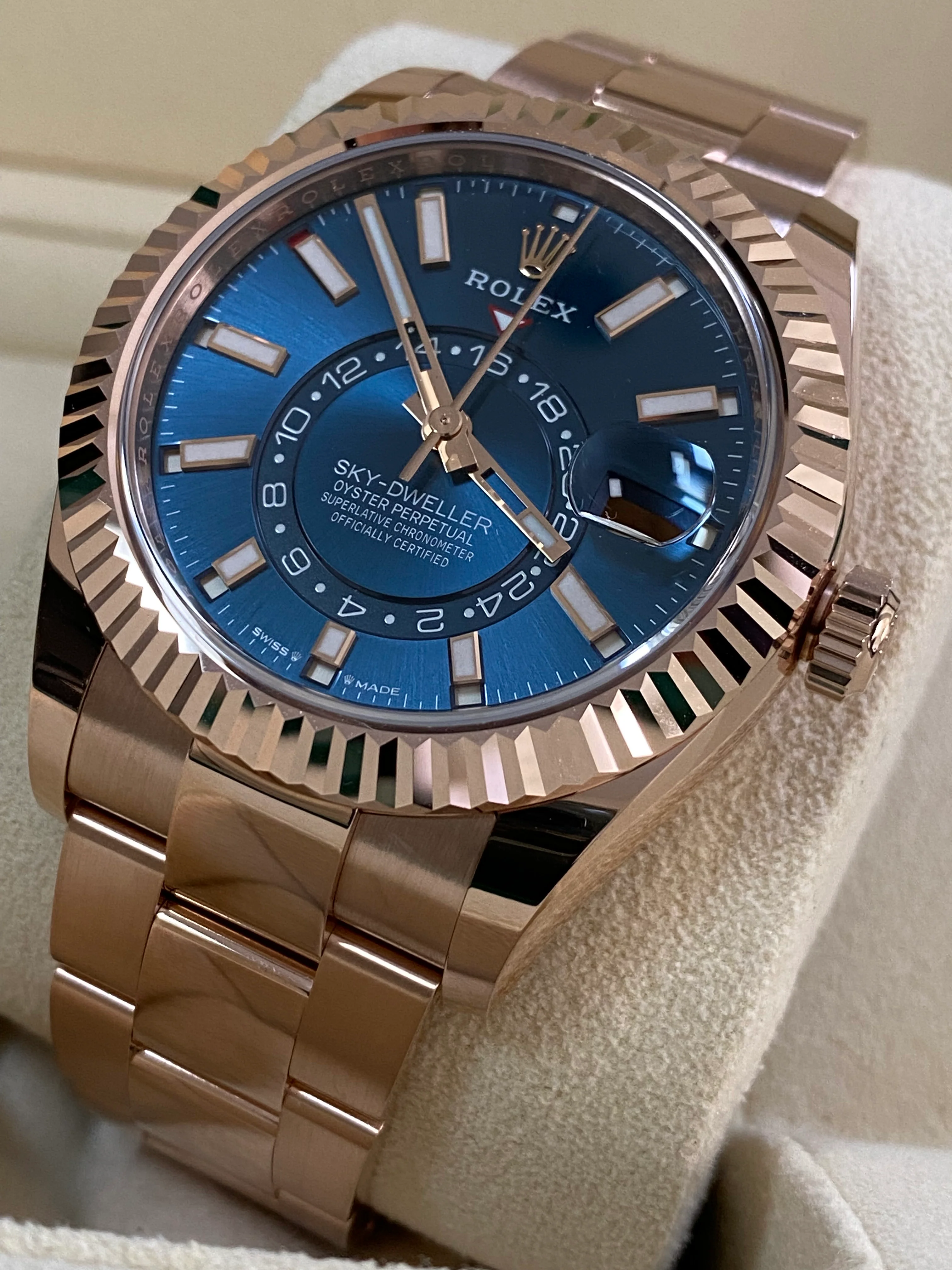 Rolex Everose Gold Sky-Dweller - 2024 - Blue-Green Dial - Oyster Bracelet - 336935