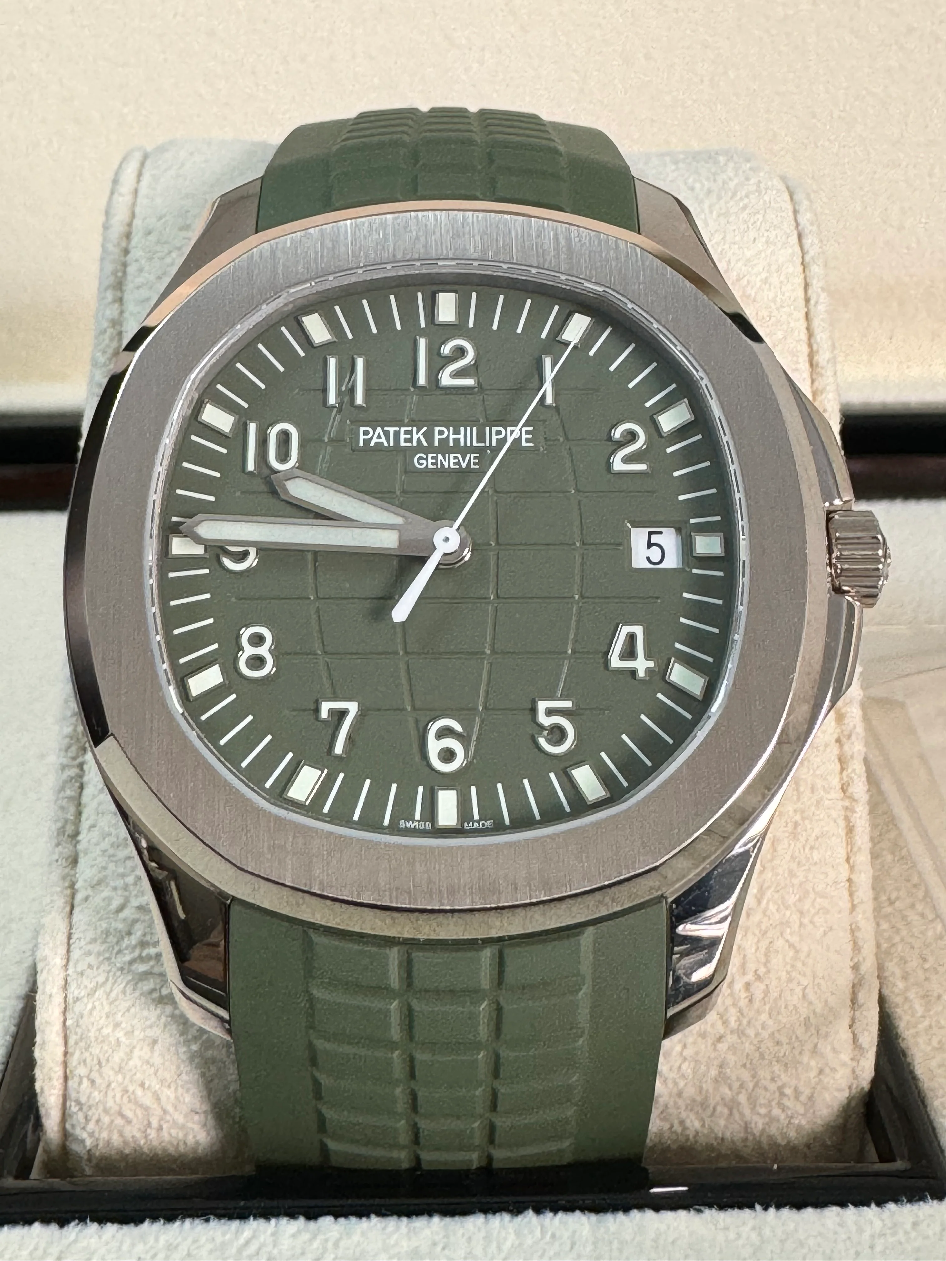 Patek Philippe Aquanaut White Gold - 2021 - Khaki Green Embossed Dial - 5168G-010 *FULL SET*