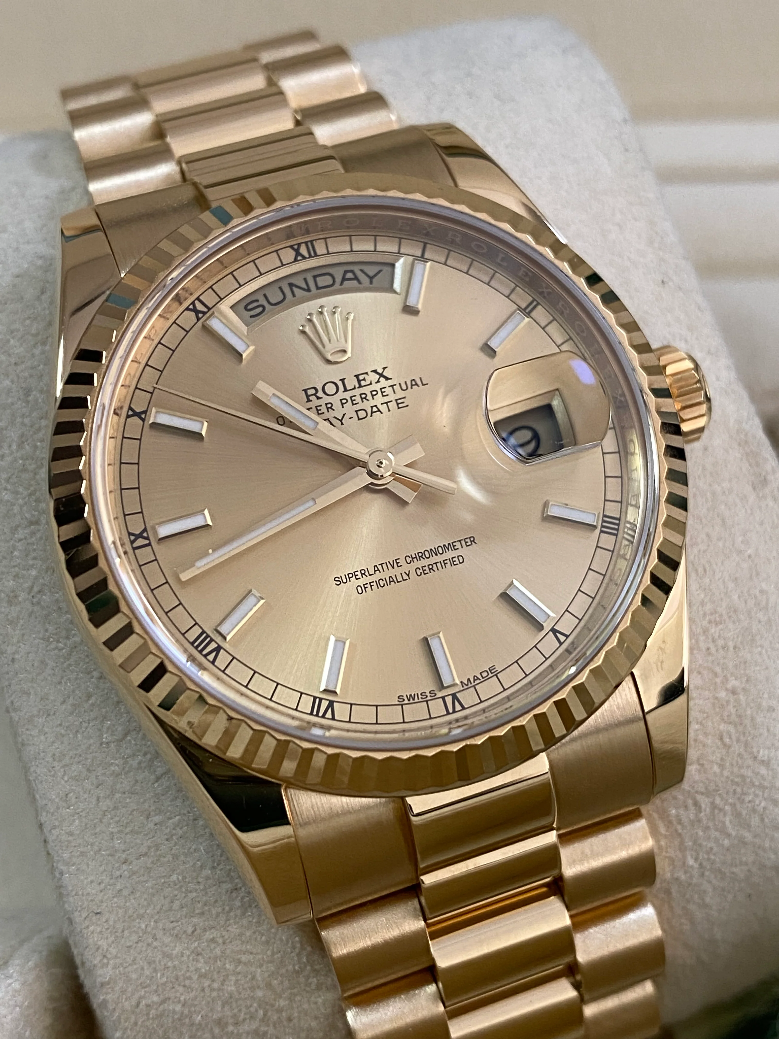 Rolex Yellow Gold Day-Date 36 - 2015 - Fluted Bezel - Champagne Dial - President Bracelet - 118238 *FULL SET*