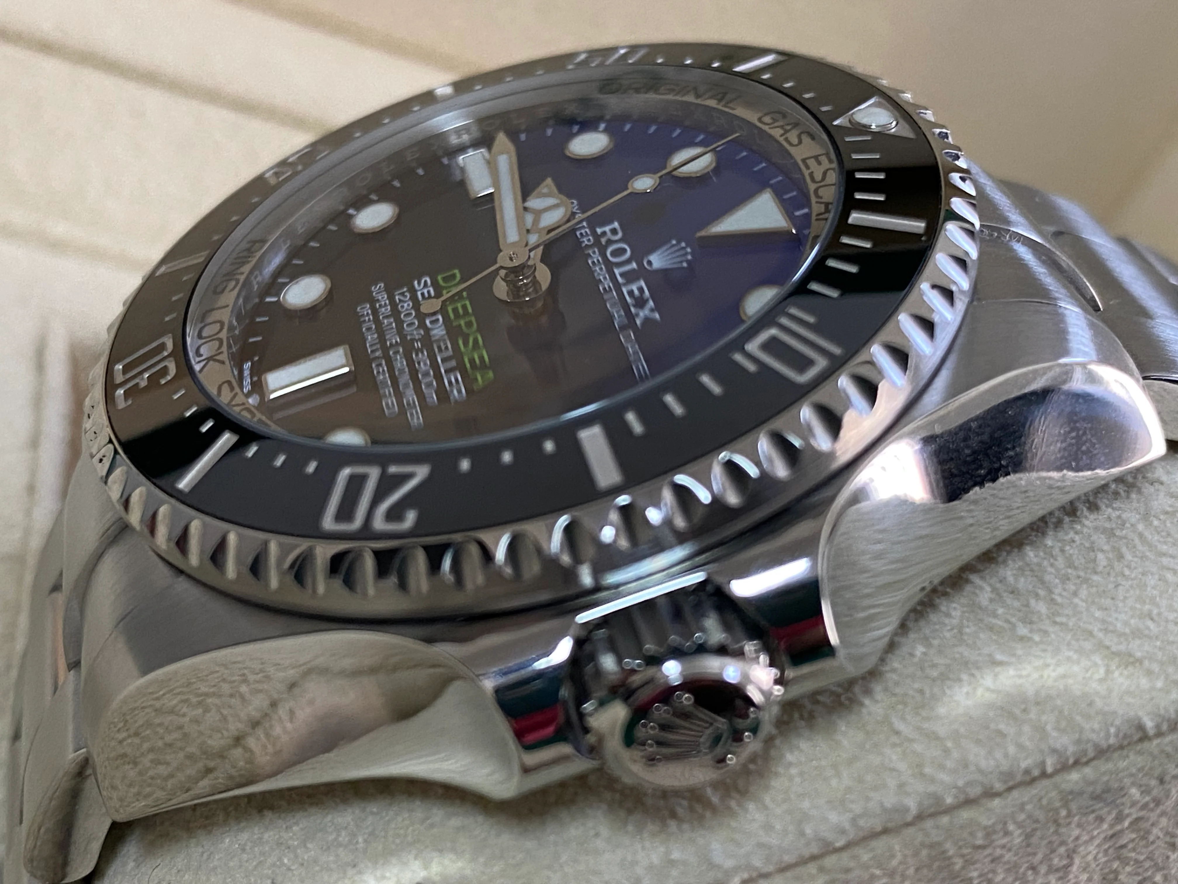 Rolex Sea-Dweller Deepsea 44 - 2022 - D-Blue 