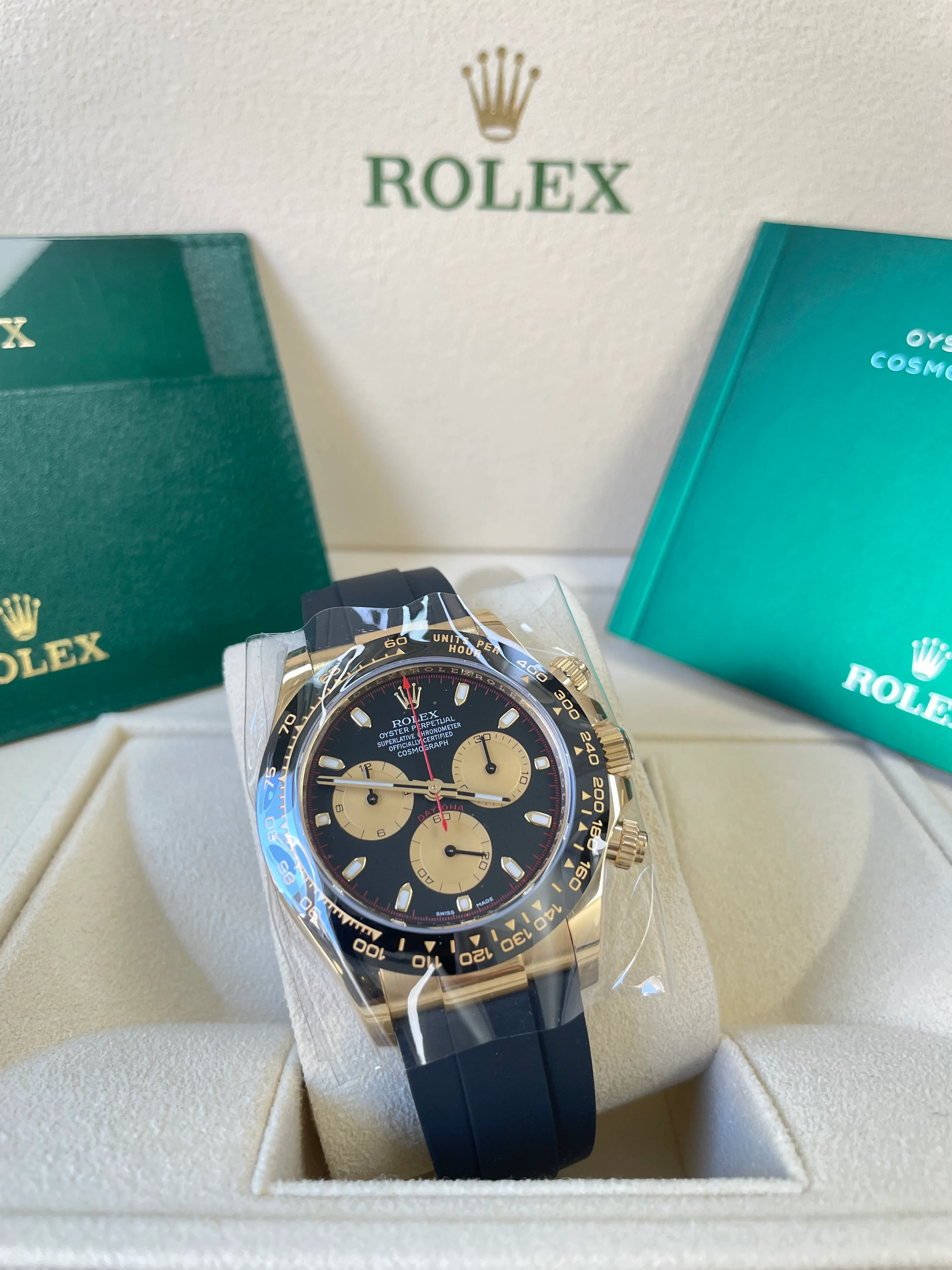 Rolex Yellow Gold Cosmograph Daytona - 2023 - 