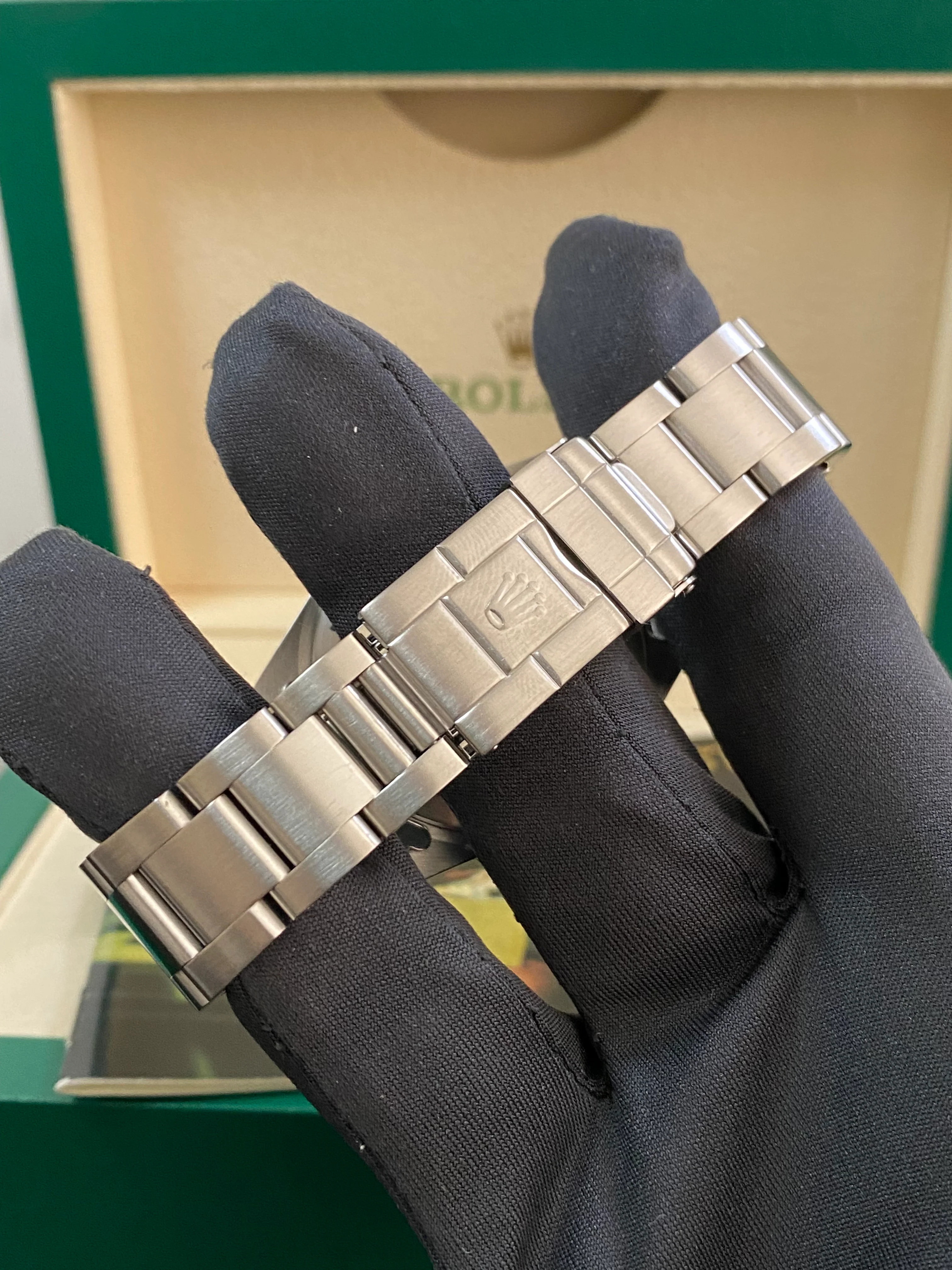 Rolex Steel GMT-Master - U serial -  Black Pre Ceramic Bezel - Black Dial - Oyster Bracelet - 16700