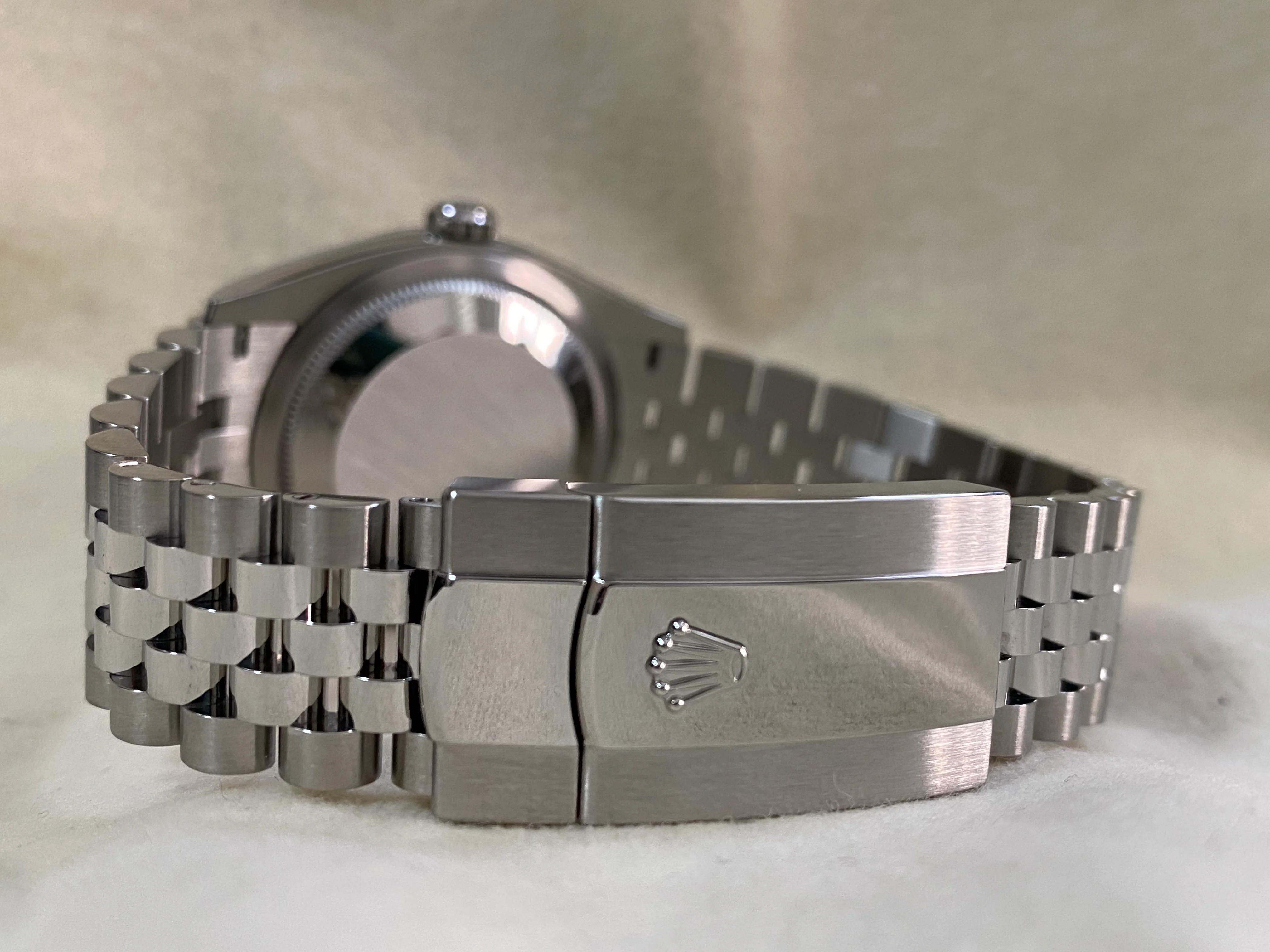 Rolex Steel Datejust 36 - 2024 - Smooth Bezel - Mint Green Dial - Jubilee Bracelet - 126200 *FULL SET*