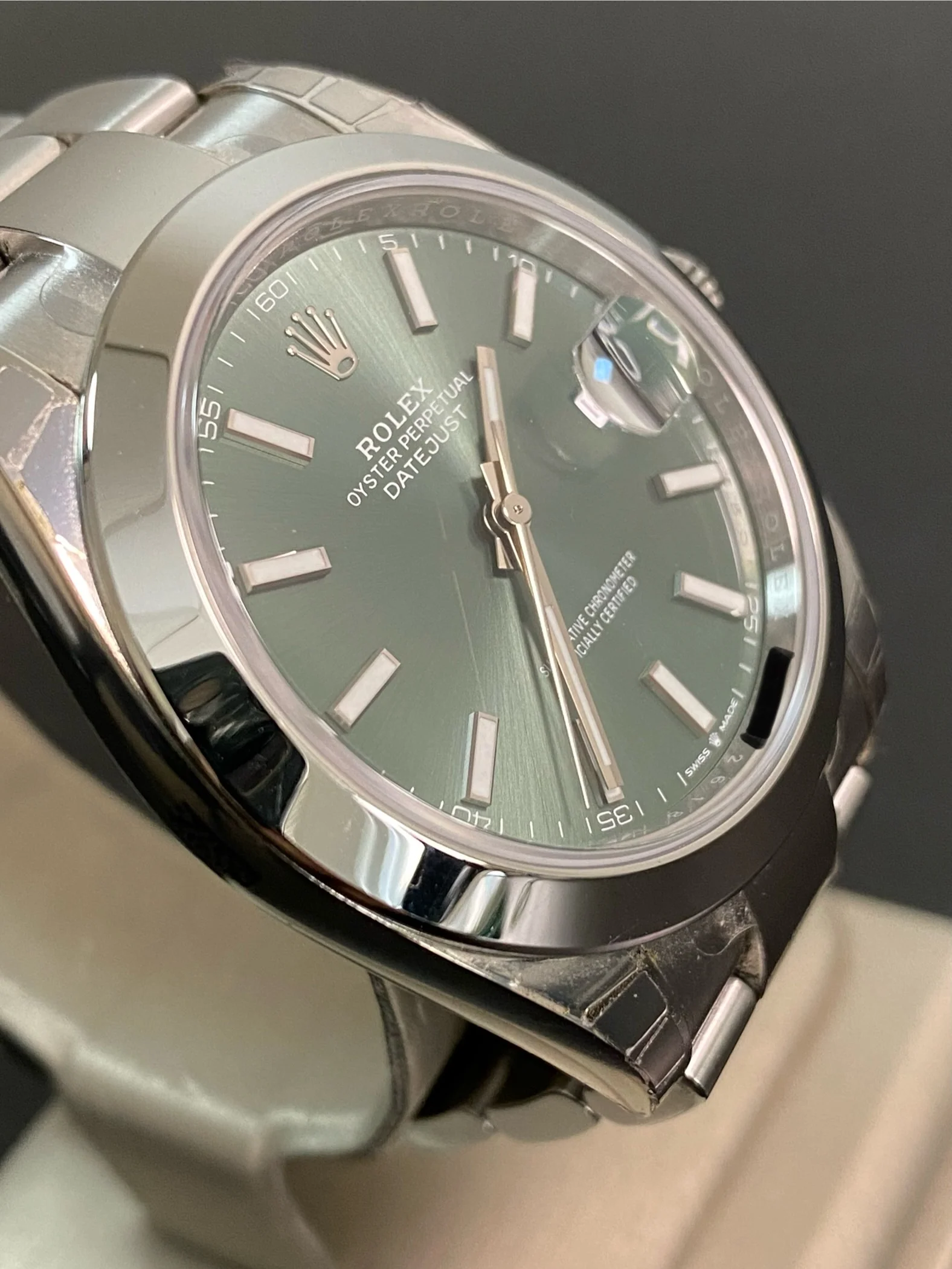 Rolex Steel Datejust 41 - 2023 - Smooth Bezel - Mint Green Dial - Oyster Bracelet - 126300 *FULL STICKERS*