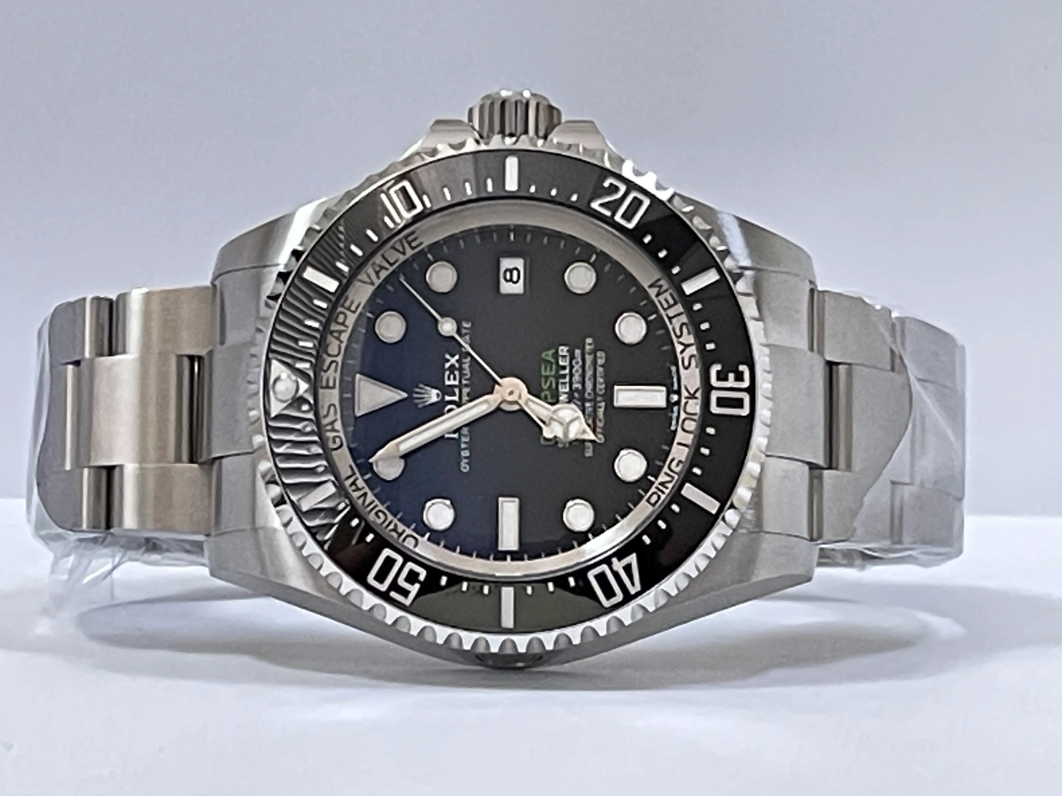Rolex Sea-Dweller Deepsea 44 - 2024 - James Cameron Dial - 136660