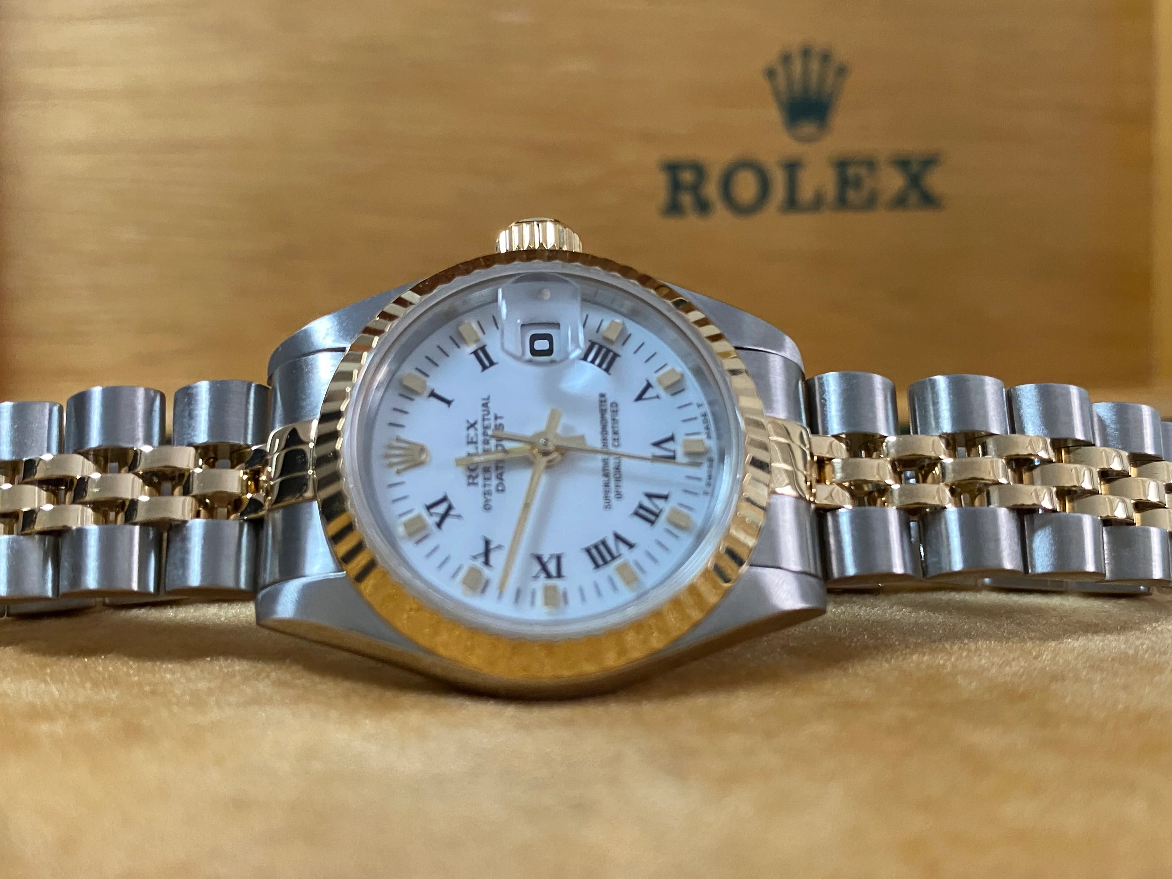 Rolex Steel and Yellow Gold Lady-Datejust - W serial - Fluted Bezel - White Roman Dial - Jubilee Bracelet - 69173 *FULL SET*