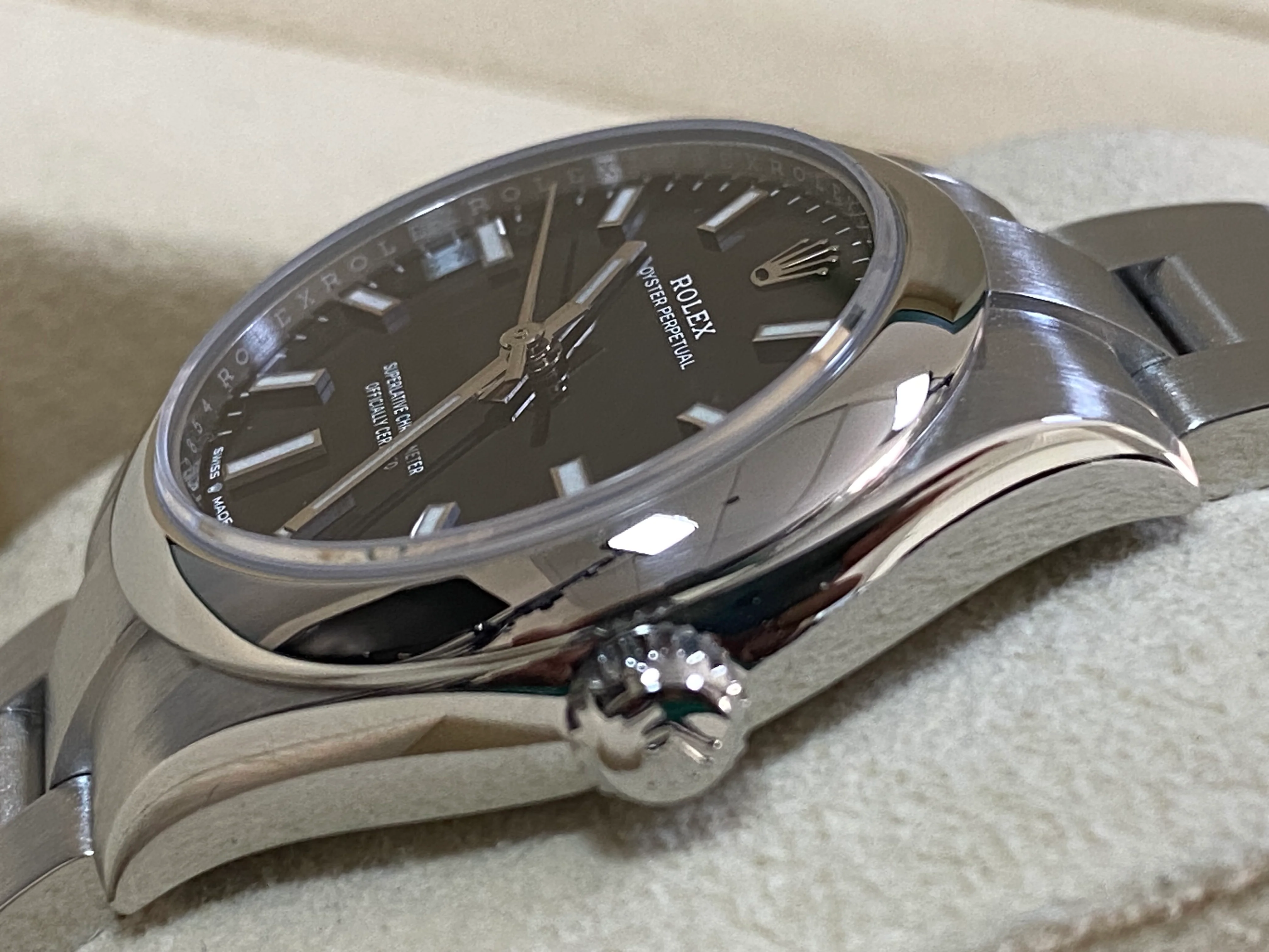 Rolex Oyster Perpetual 31 - 2023 - Domed Bezel - Black Index Dial - Oyster Bracelet - 277200