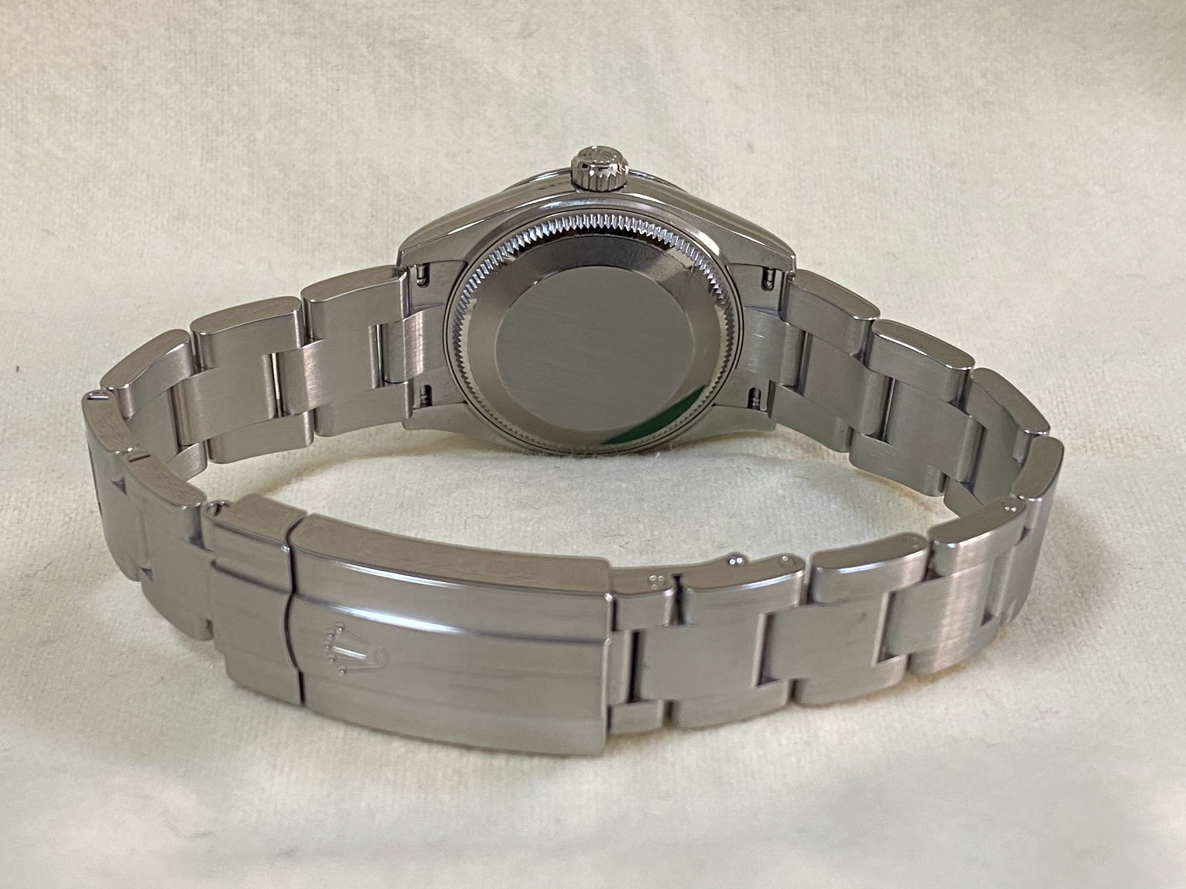 Rolex Oyster Perpetual 31 - 2023 - Domed Bezel - Black Index Dial - Oyster Bracelet - 277200