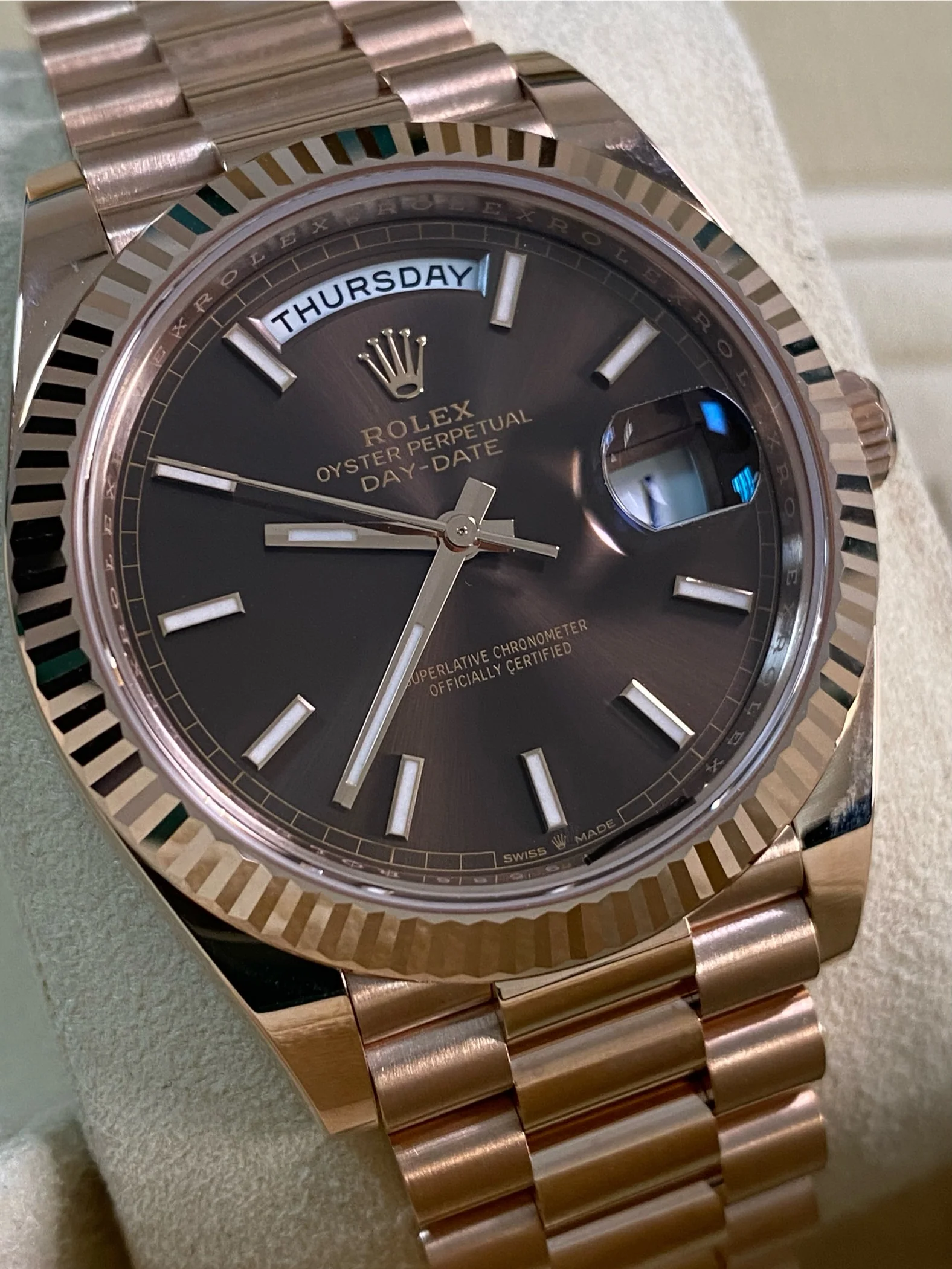 Rolex Everose Gold Day-Date 40 - 2024 - Fluted Bezel - Chocolate Index Dial - President Bracelet - 228235 *FULL SET*