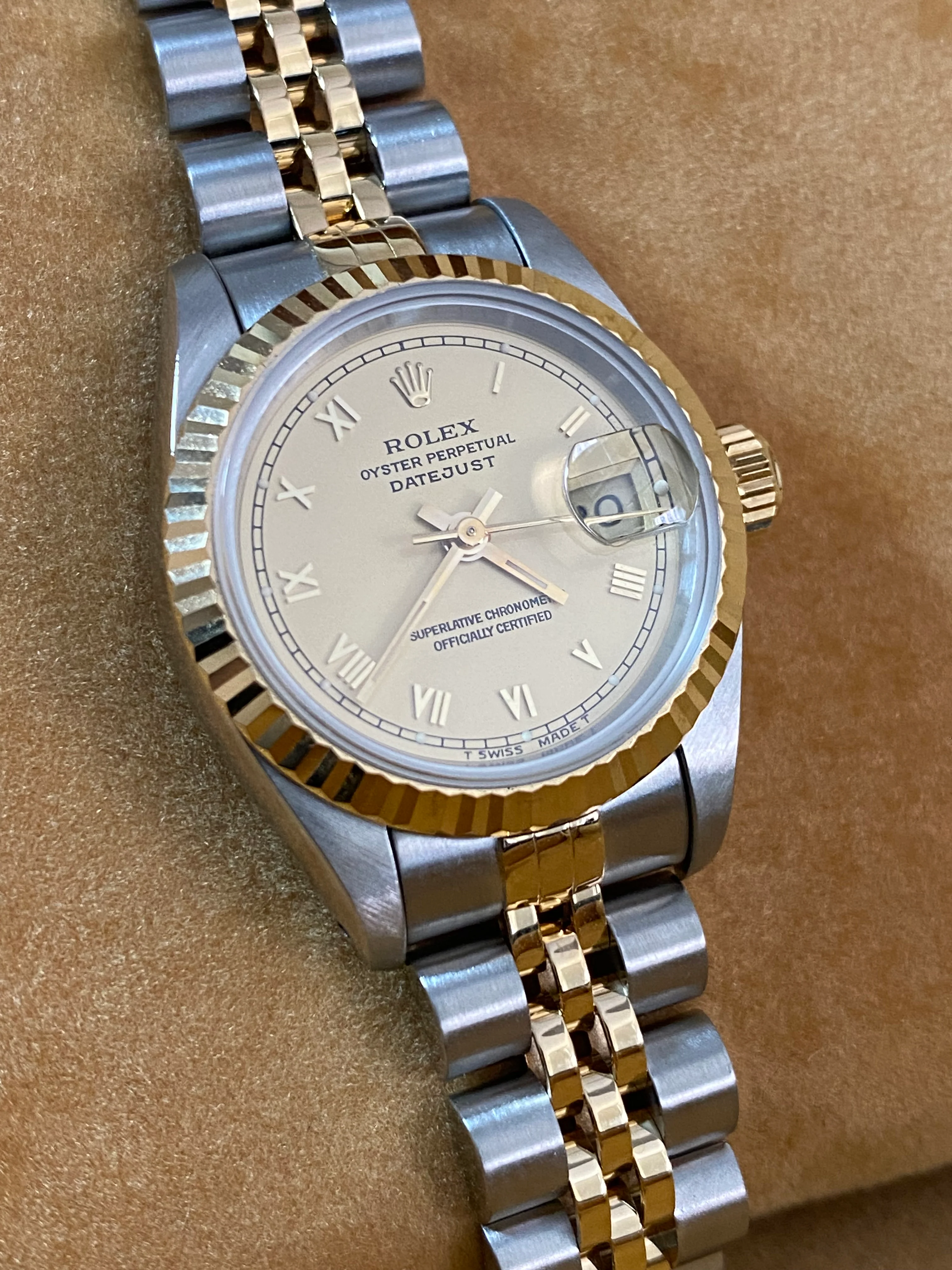 Rolex Steel and Yellow Gold Lady-Datejust - S serial - Fluted Bezel - Champagne Roman Dial - Jubilee Bracelet - 69173