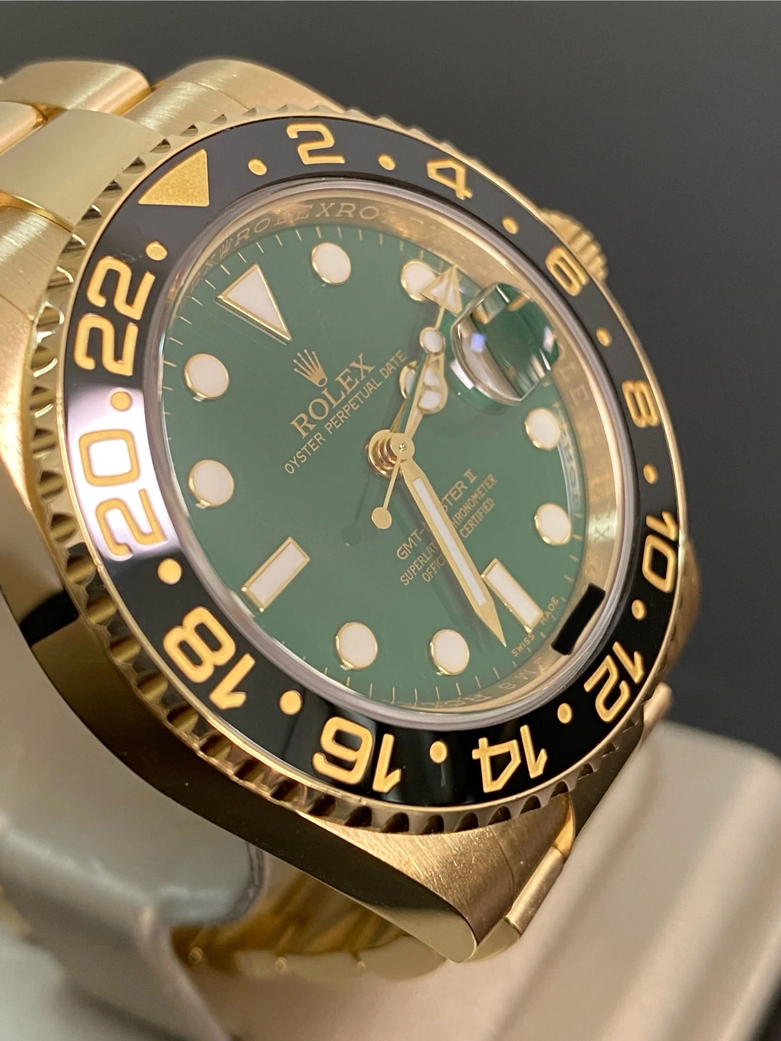 Rolex Yellow Gold GMT-Master II - 2016 - Black Bezel - Anniversary Green Dial - Oyster Bracelet - 116718LN *FULL SET*