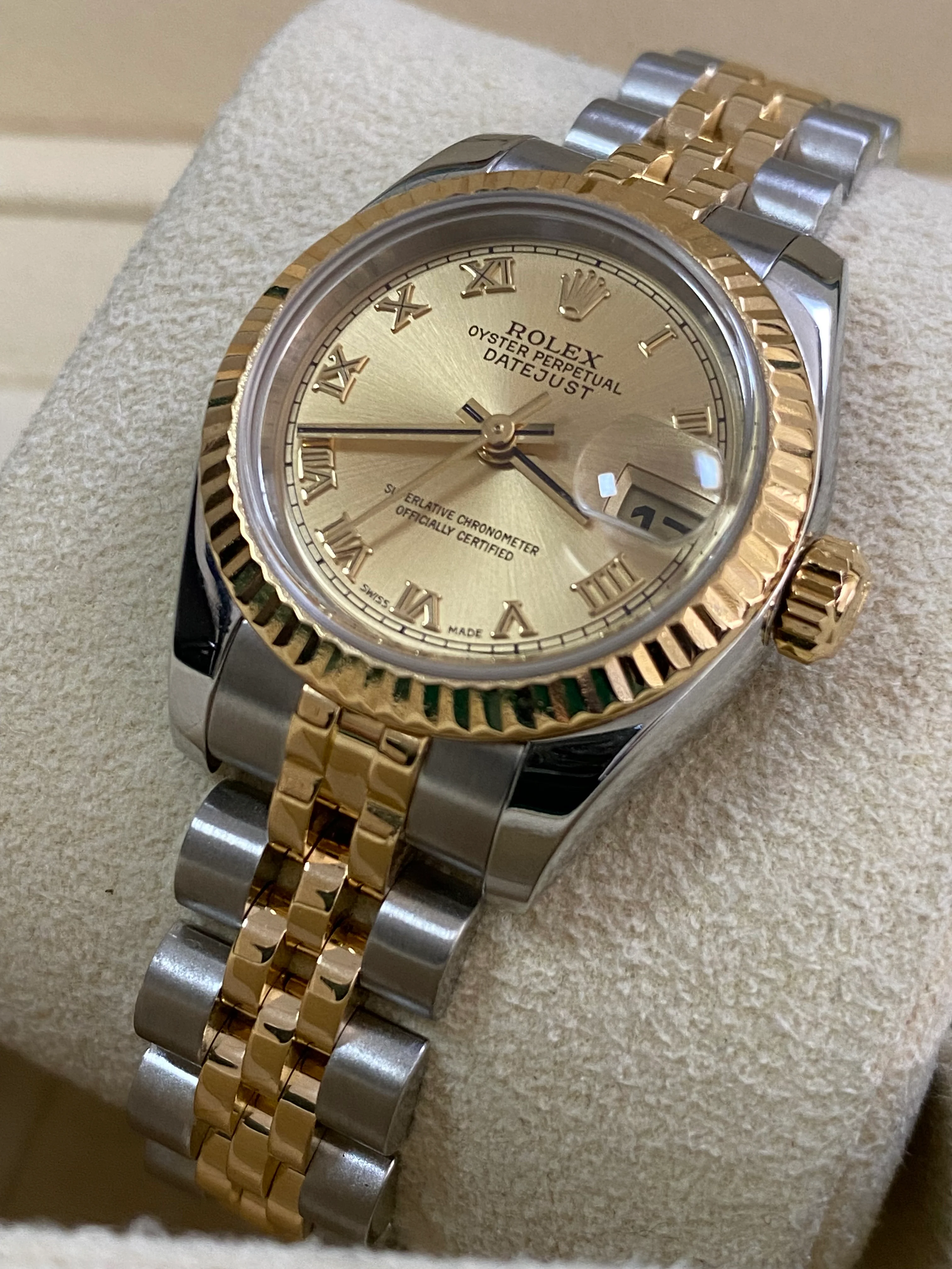 Rolex Yellow Gold and Steel Lady-Datejust - D serial - Fluted Bezel - Champagne Roman Dial - Jubilee Bracelet - 179173