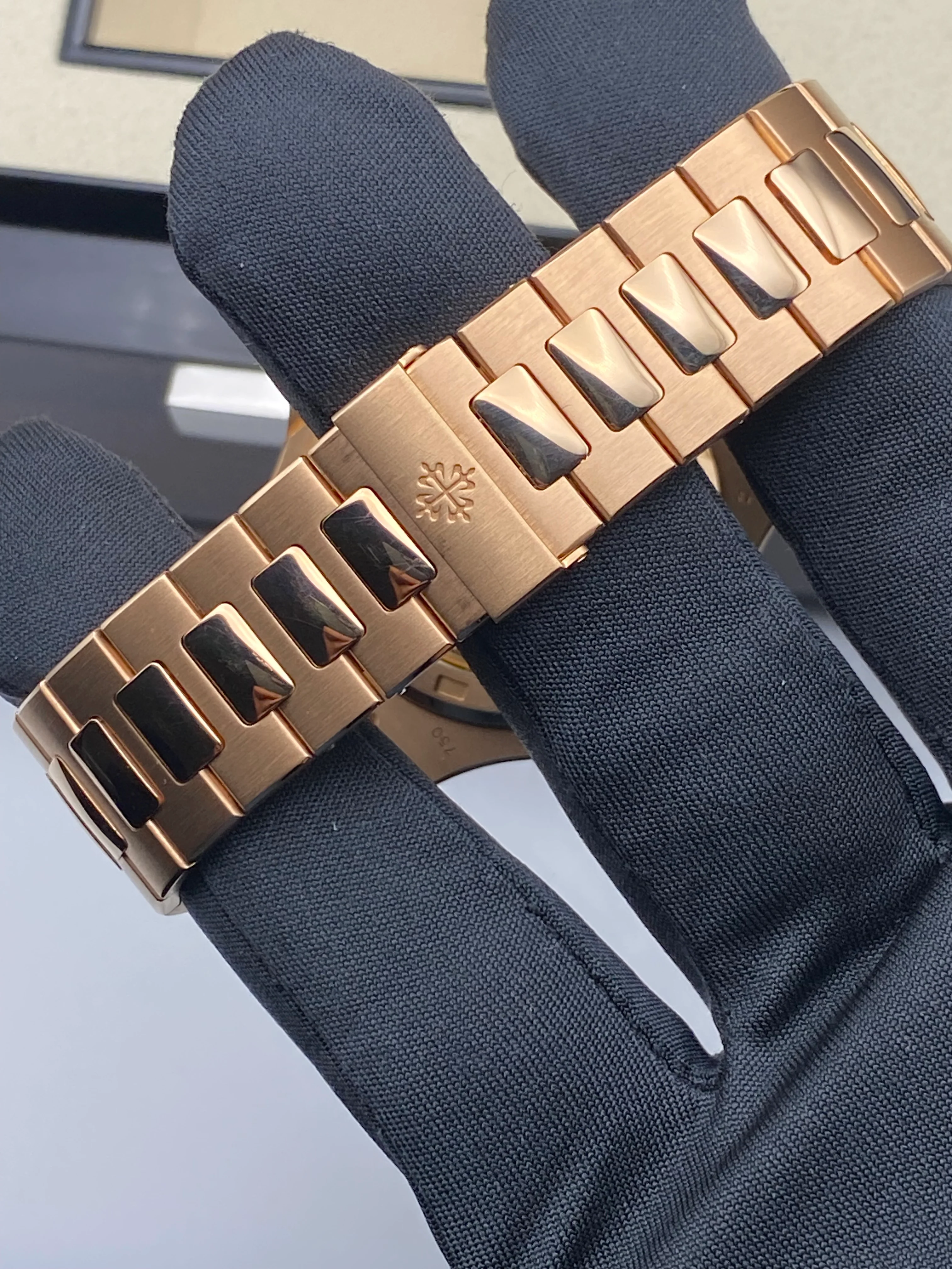 Patek Philippe Rose Gold Nautilus - 2015 - Ruby Baguette Bezel - Brown Baguette Dial - 5723/112R-001