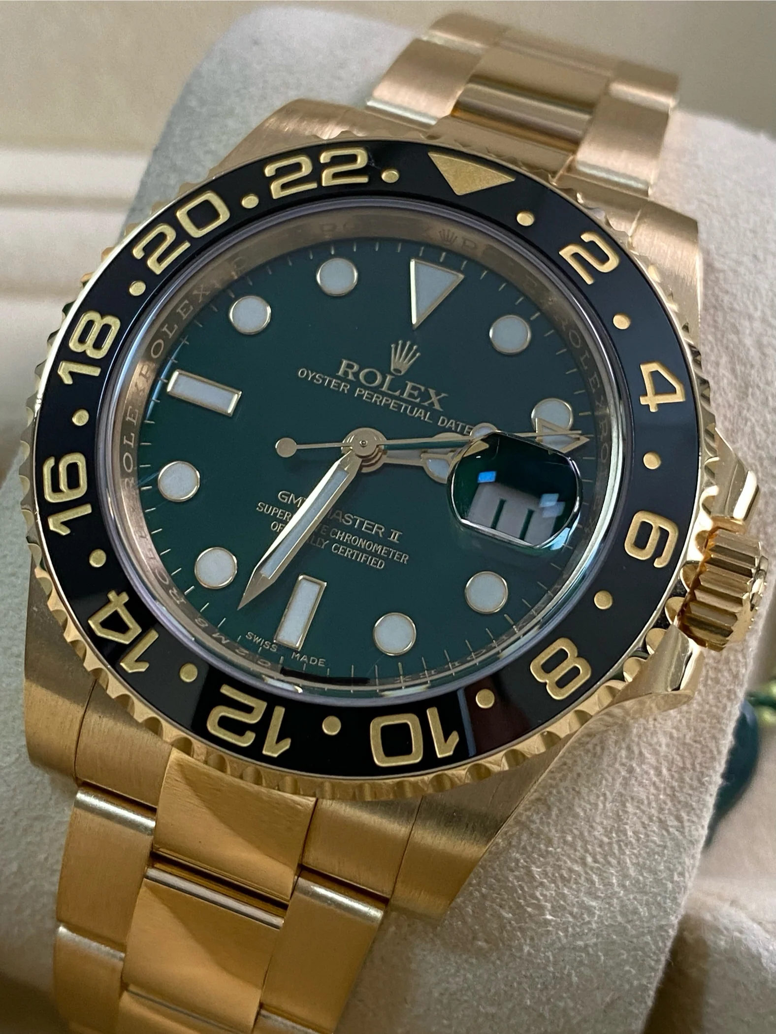 Rolex Yellow Gold GMT-Master II - 2016 - Black Bezel - Anniversary Green Dial - Oyster Bracelet - 116718LN *FULL SET*