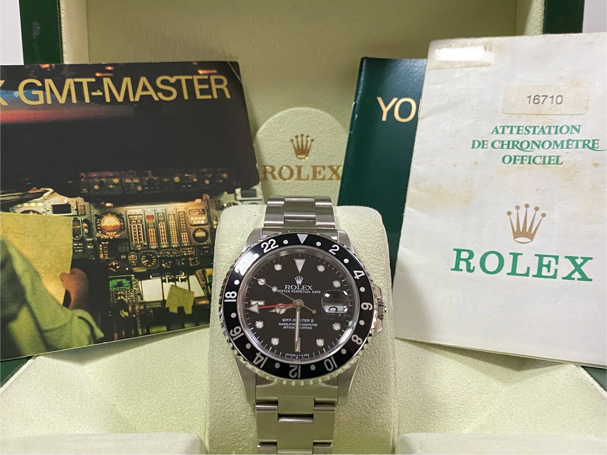 Rolex Steel GMT-Master II - U Serial - Pre Ceramic Bezel - Black Dial - Oyster Bracelet - 16710