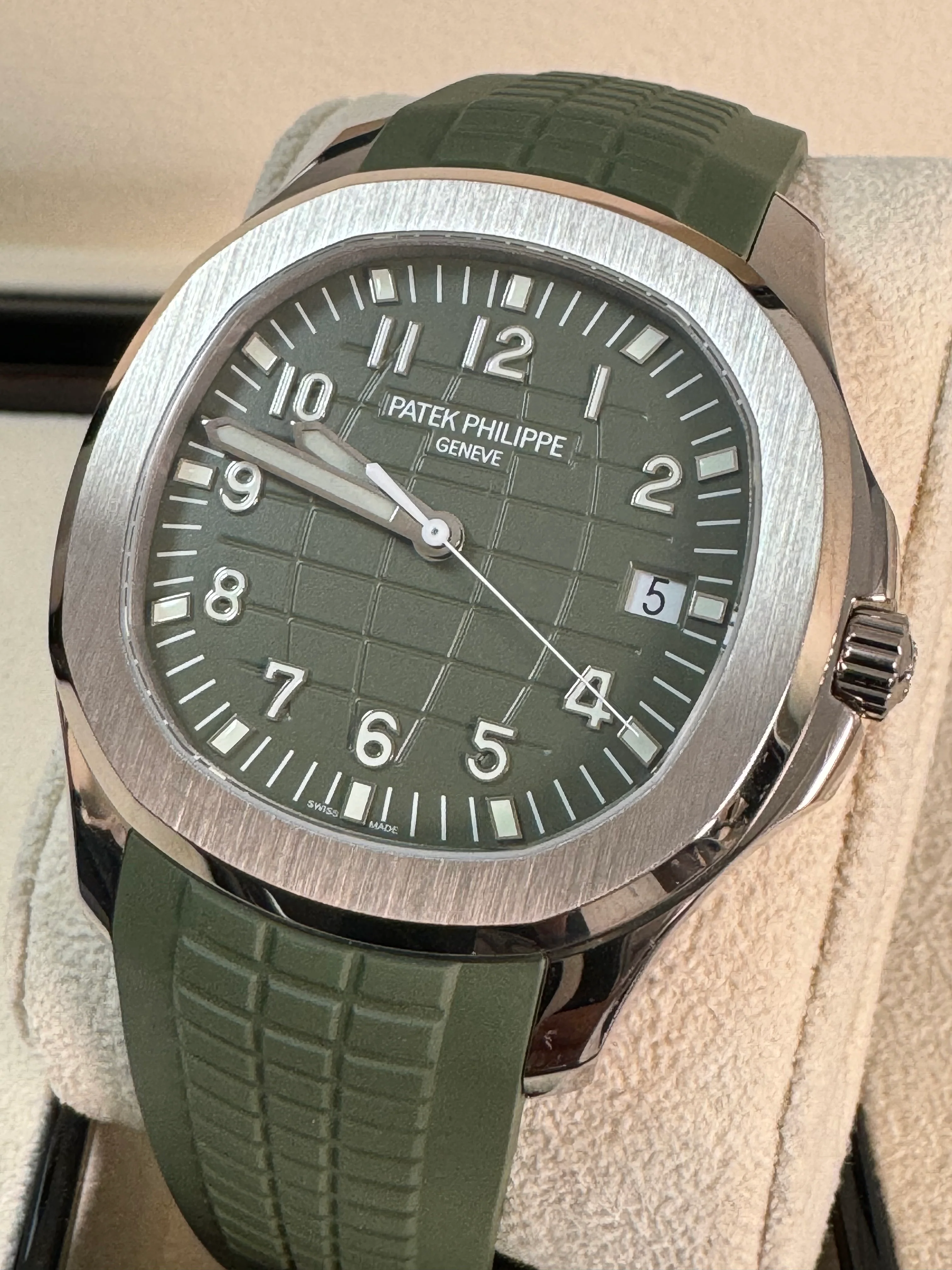 Patek Philippe Aquanaut White Gold - 2021 - Khaki Green Embossed Dial - 5168G-010 *FULL SET*