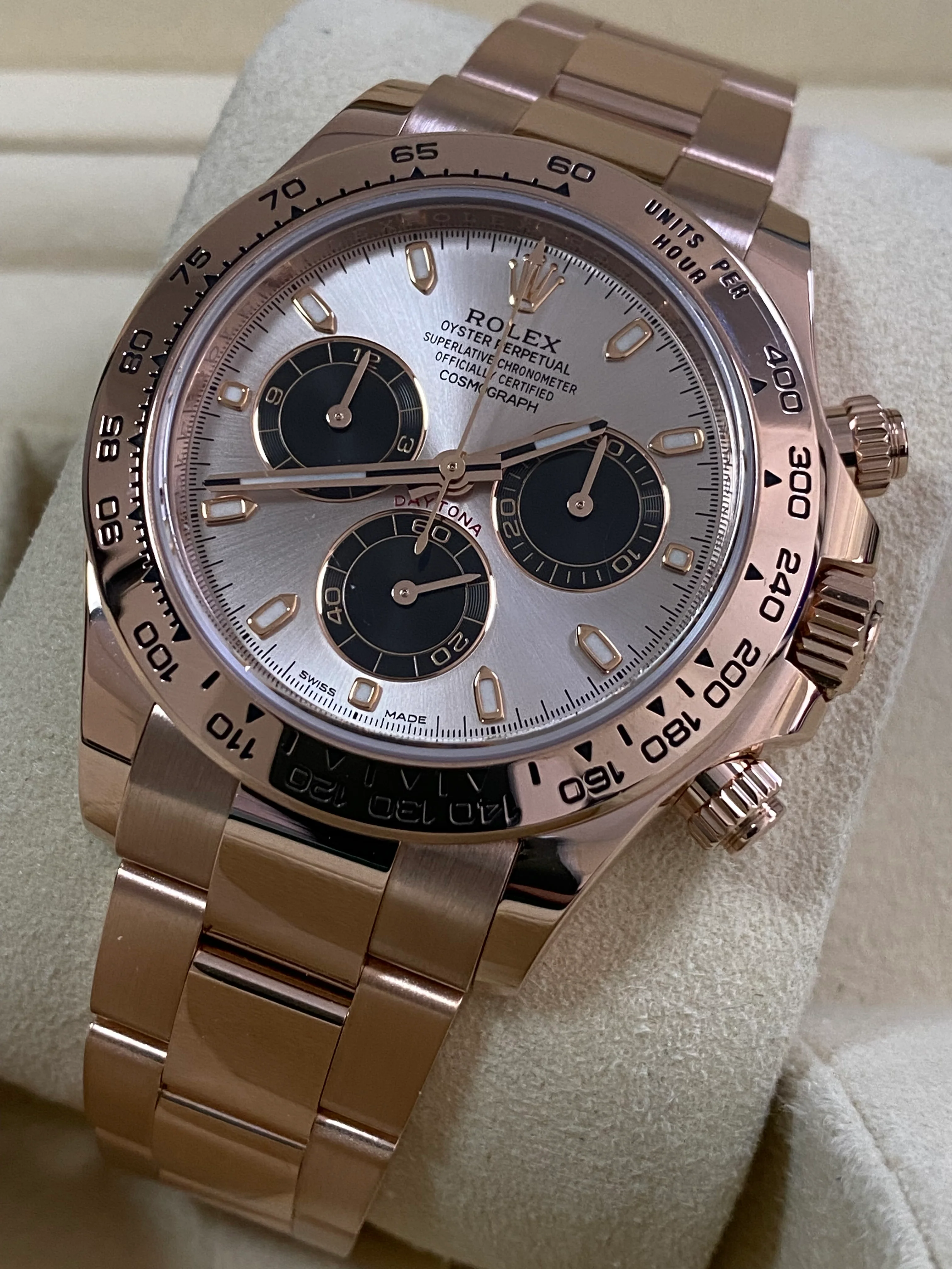 Rolex Everose Gold Cosmograph Daytona - 2023 - Sundust Dial - 116505 *COMPLETE SET*