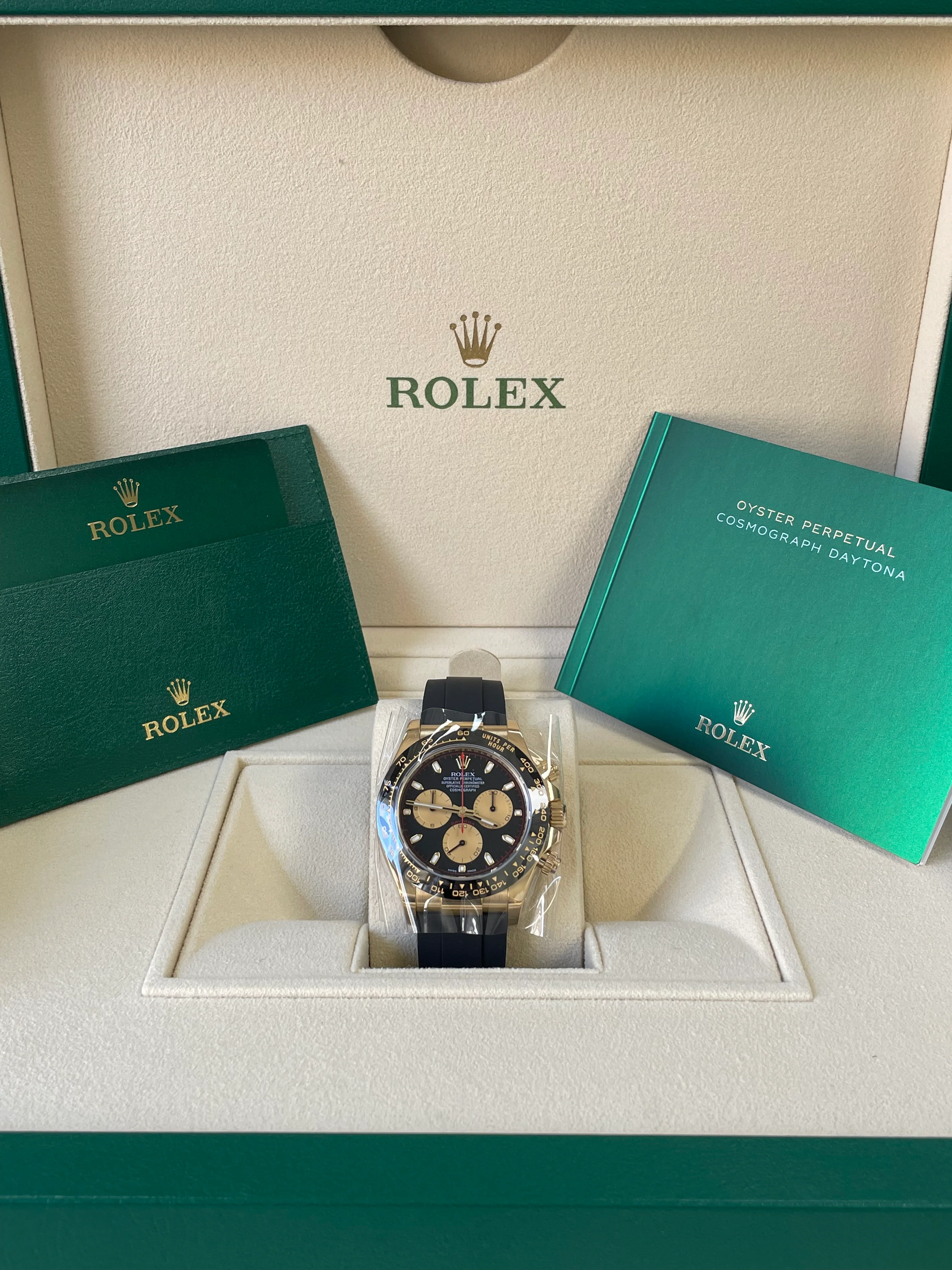 Rolex Yellow Gold Cosmograph Daytona - 2023 - 