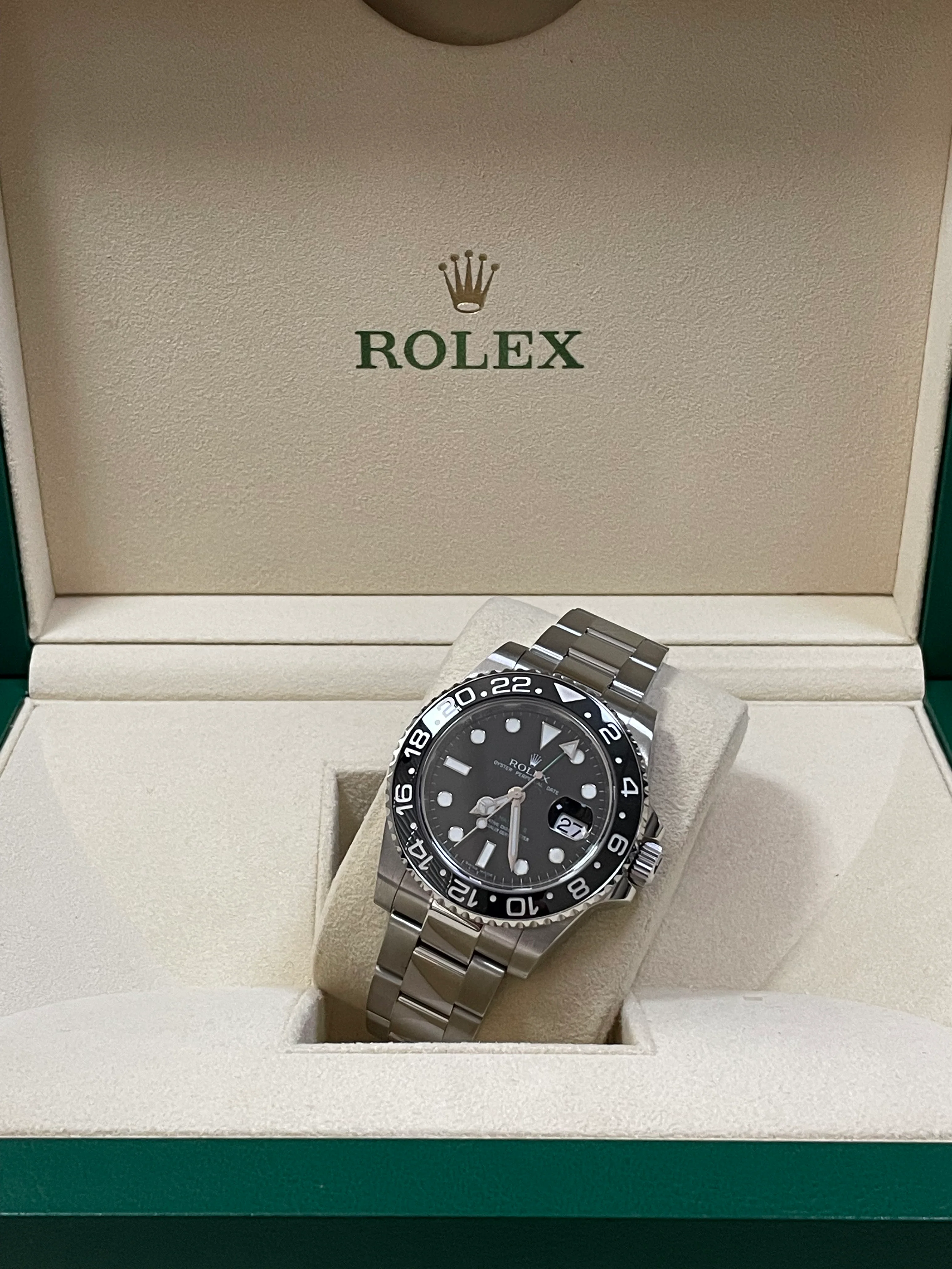 Rolex Steel GMT-Master II - M serial - Black Bezel - Black Dial - Oyster Bracelet - 116710LN