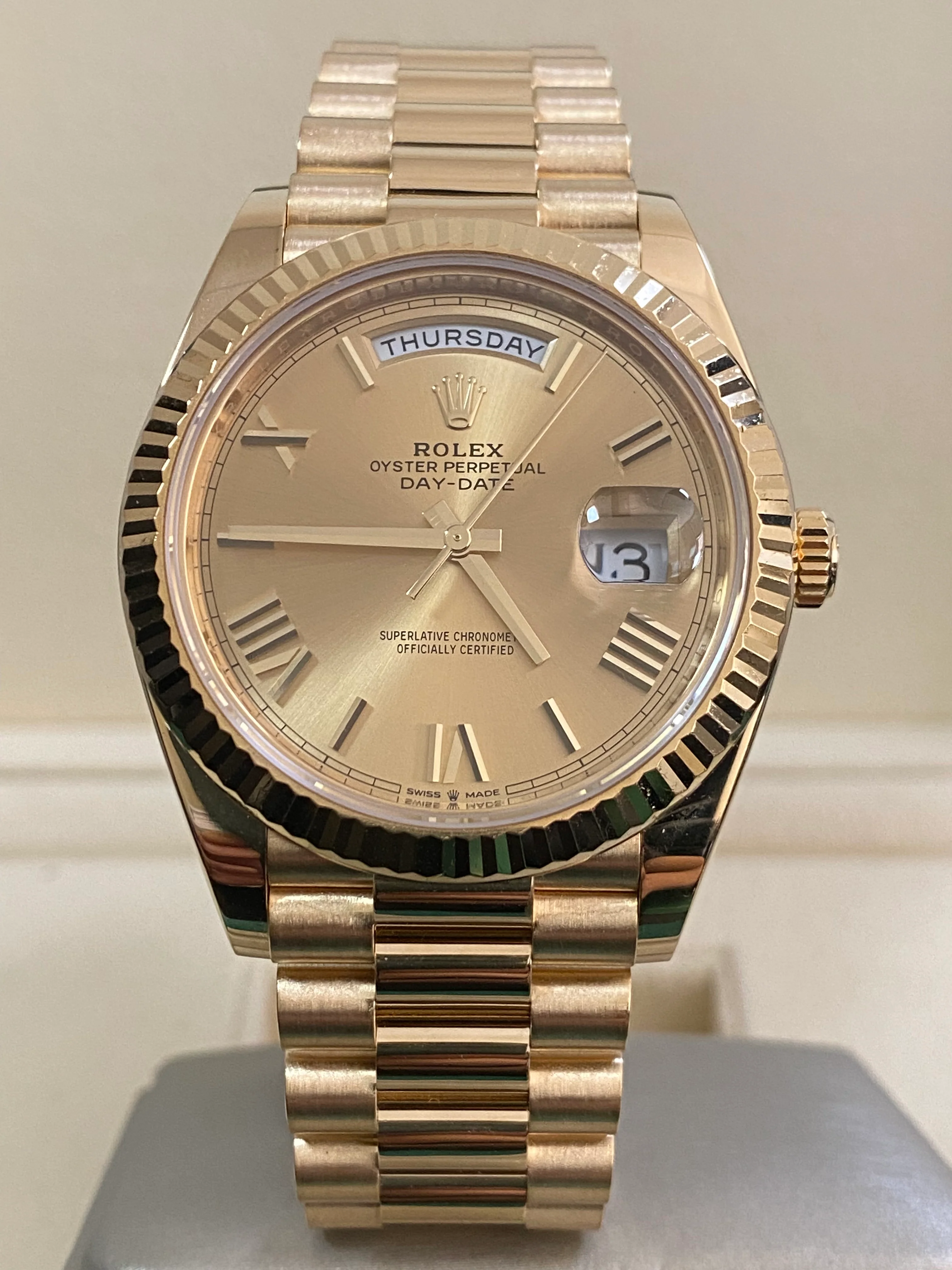 Rolex Yellow Gold Day-Date 40 - 2021 - Fluted Bezel - Champagne Roman Dial - President Bracelet - 228238 *FULL SET*