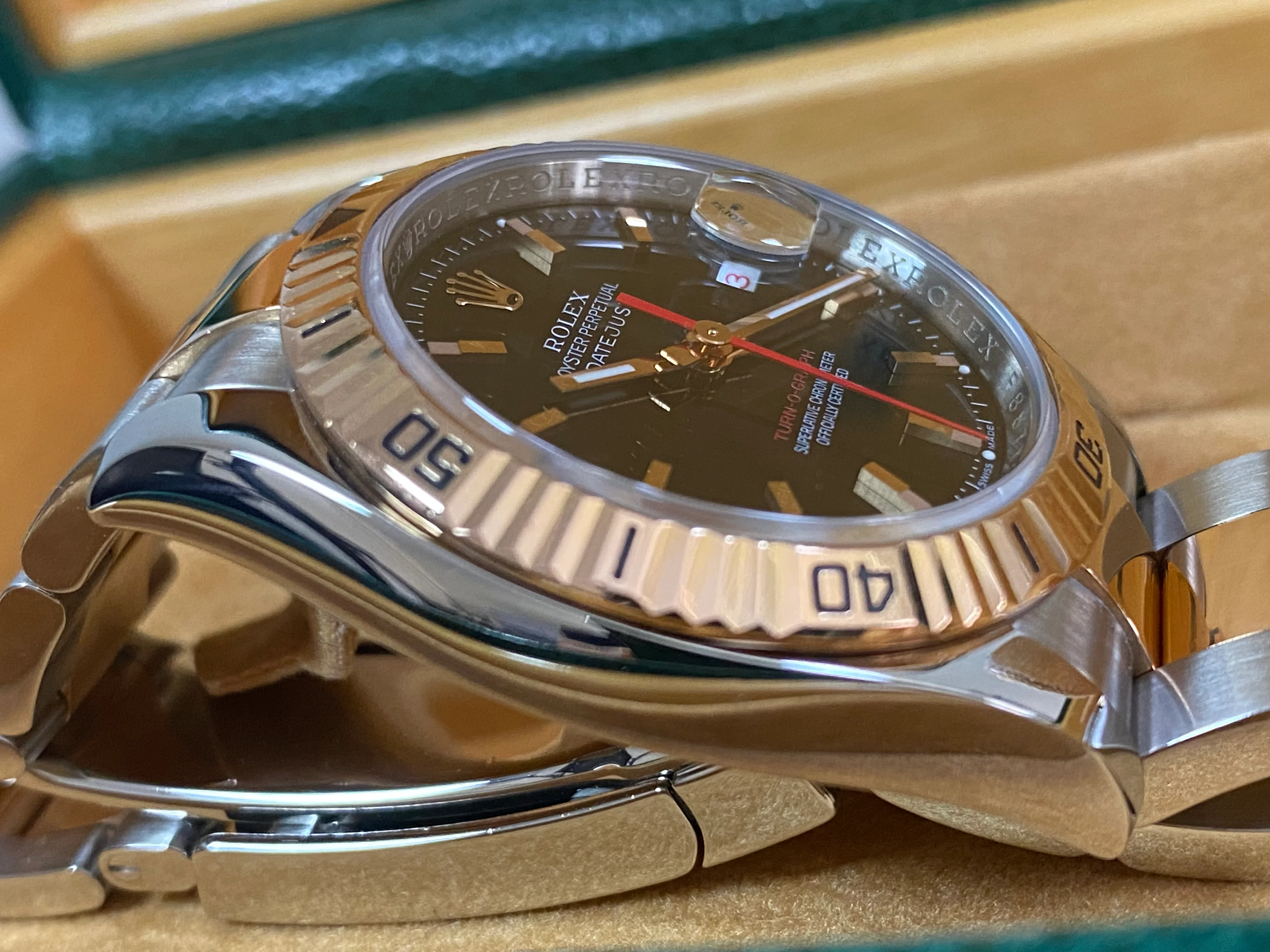Rolex Steel and Everose Gold Datejust 36 Turn-O-Graph - 2005 - Fluted Bezel - Black Index Dial - Oyster Bracelet - 116261 *FULL SET*