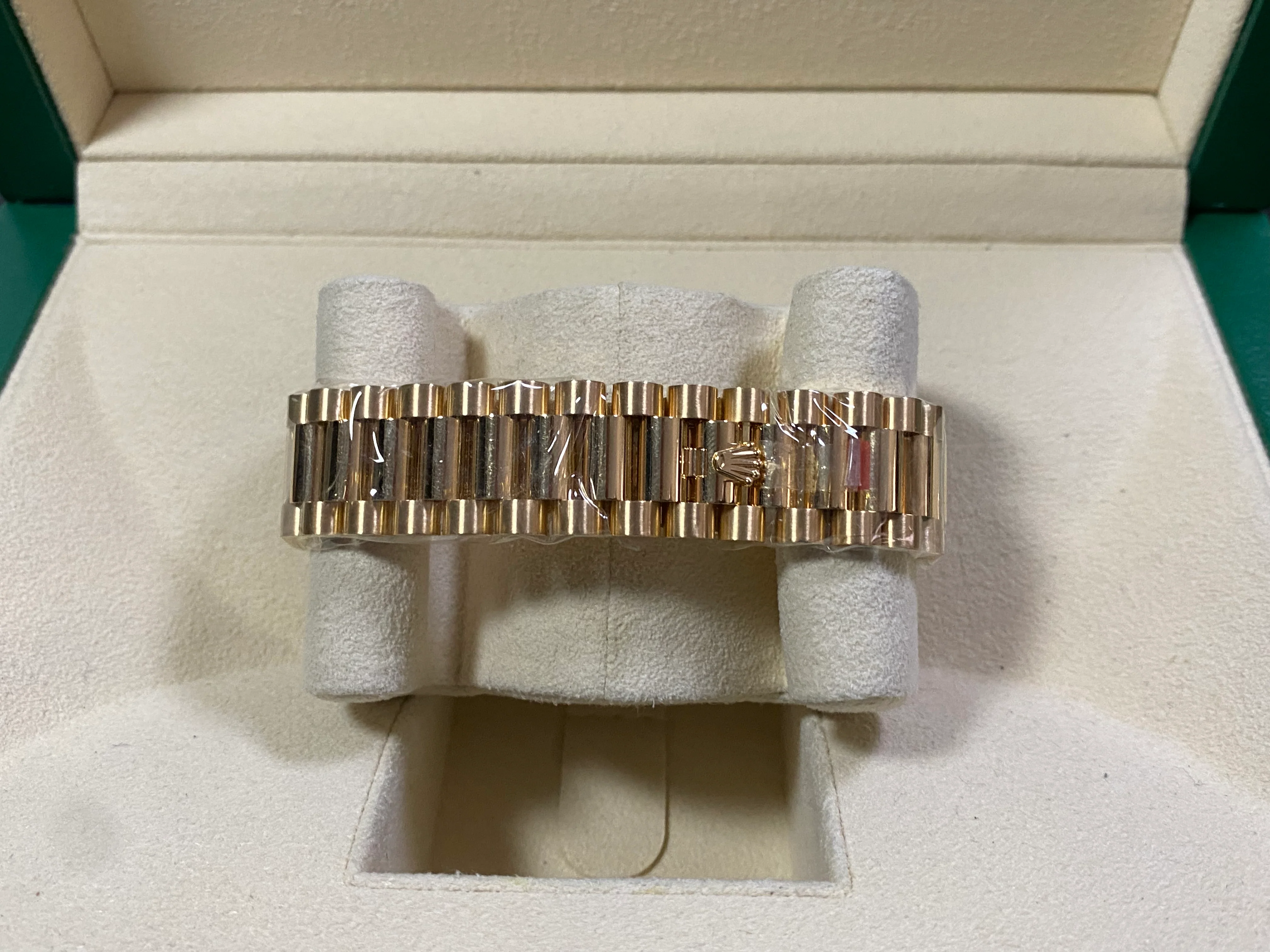 Rolex Yellow Gold Day-Date 36 - 2023 - Turquoise Diamond-Set Dial - Fluted Bezel - President Bracelet - 128238