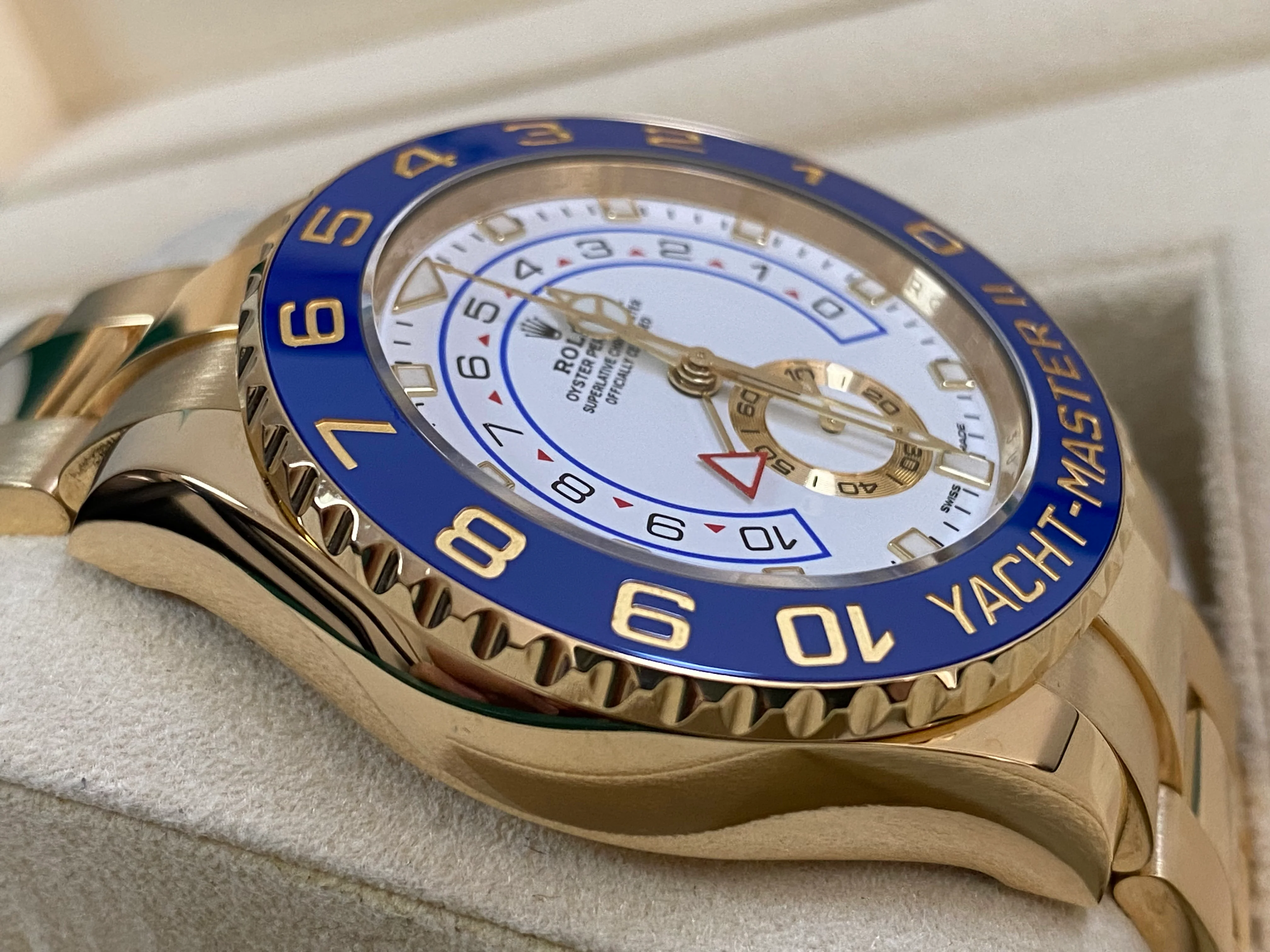 Rolex Yellow Gold Yacht-Master II - 2019 - White Dial - 116688 *FULL SET*