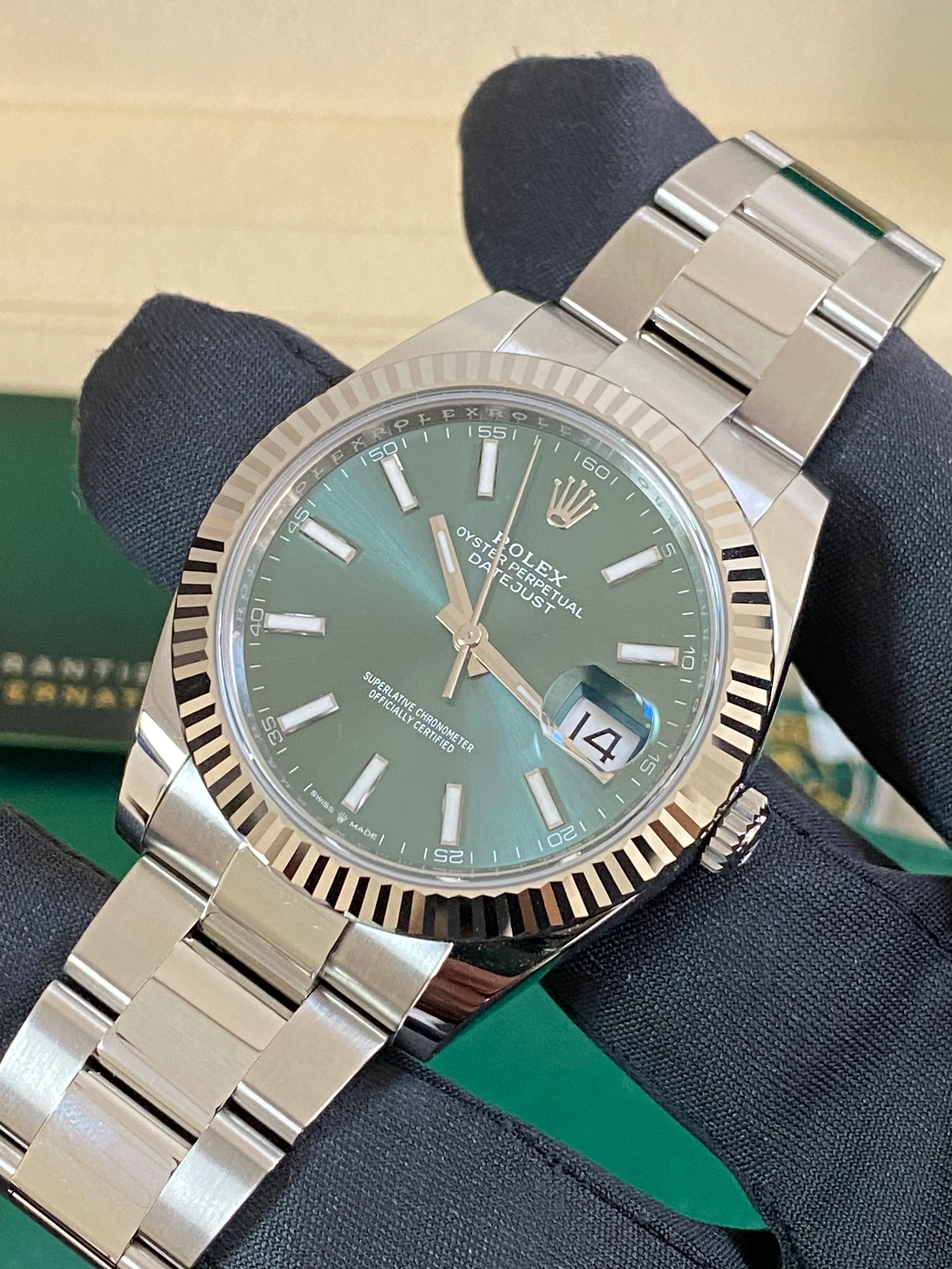 Rolex Steel and White Gold Datejust 41 - 2024 - Fluted Bezel - Mint Green Dial - Oyster Bracelet - 126334 *FULL SET*