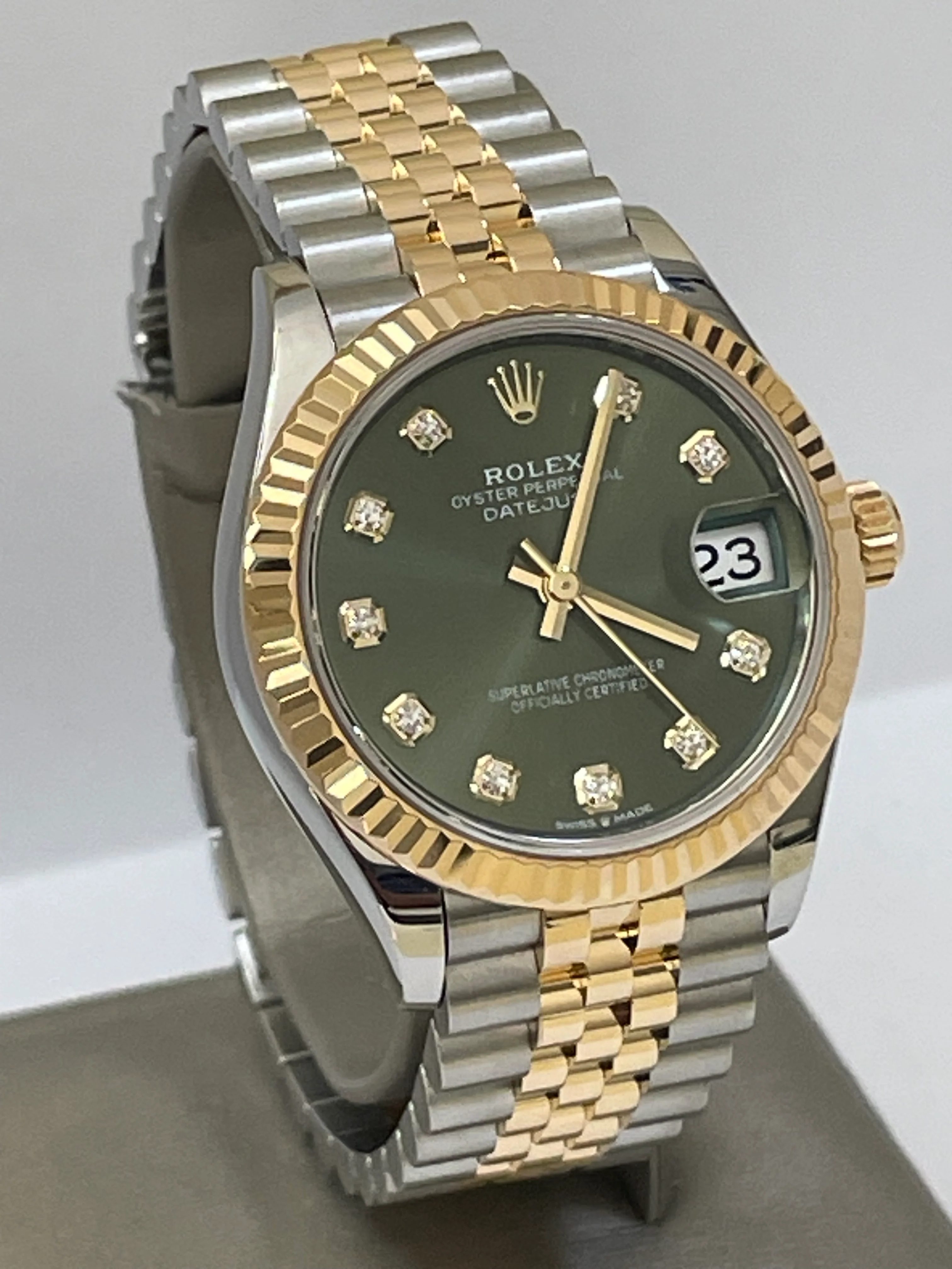 Rolex Steel and Yellow Gold Datejust 31 - 2022 - Fluted Bezel - Olive Green Diamond Dial - Jubilee Bracelet - 278273