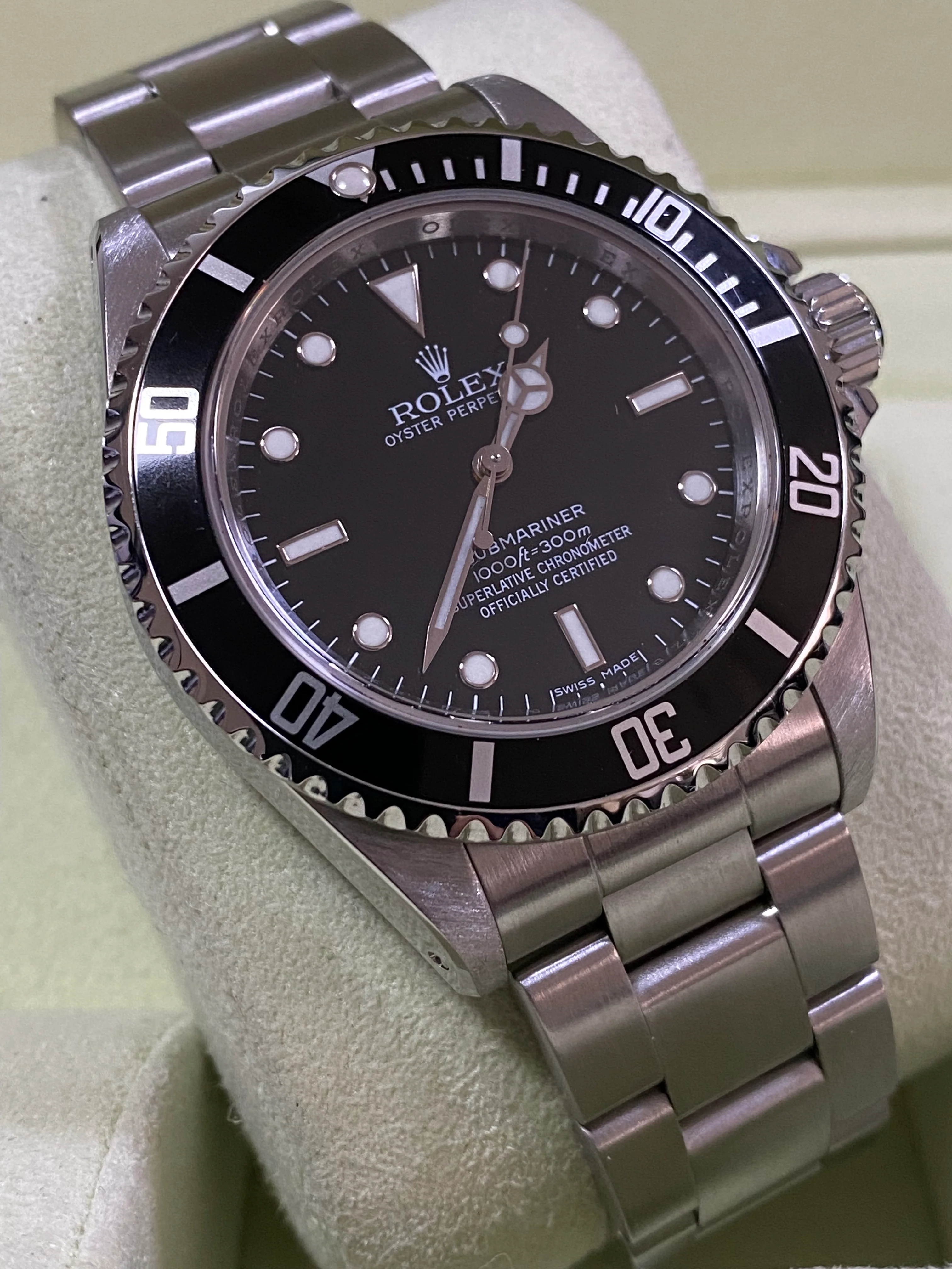 Rolex Steel No-Date Submariner - Z serial - Pre Ceramic Bezel - Black Dial - 14060M