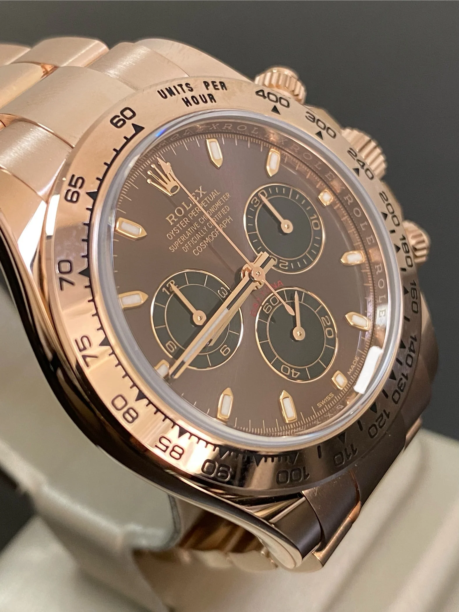 Rolex Everose Gold Cosmograph Daytona - 2020 - Chocolate Index Dial - 116505 *COMPLETE SET*