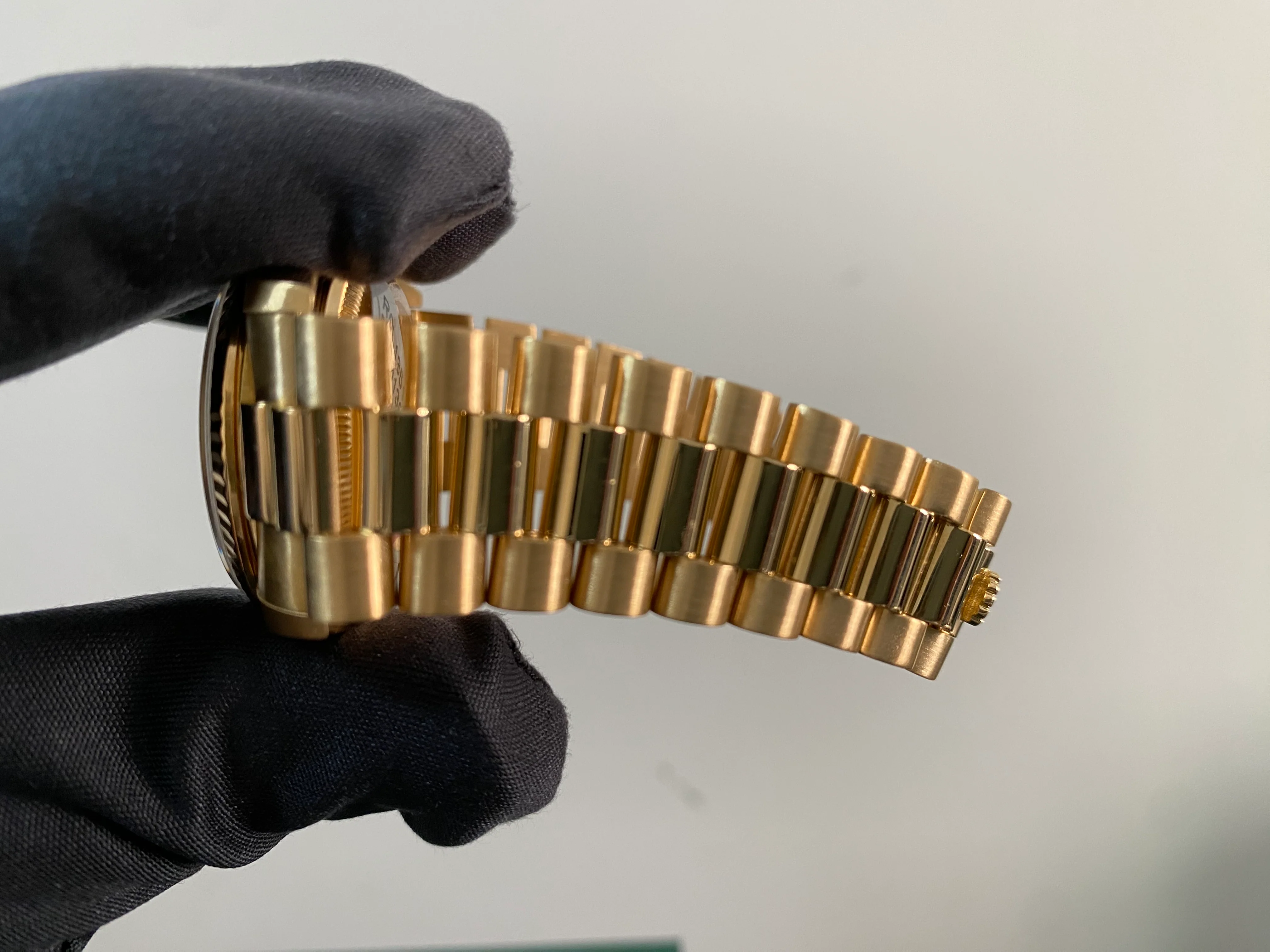 Rolex Yellow Gold Day-Date 36 - E serial - Fluted Bezel - Black Roman Dial - Double Quickset - President Bracelet - 18238