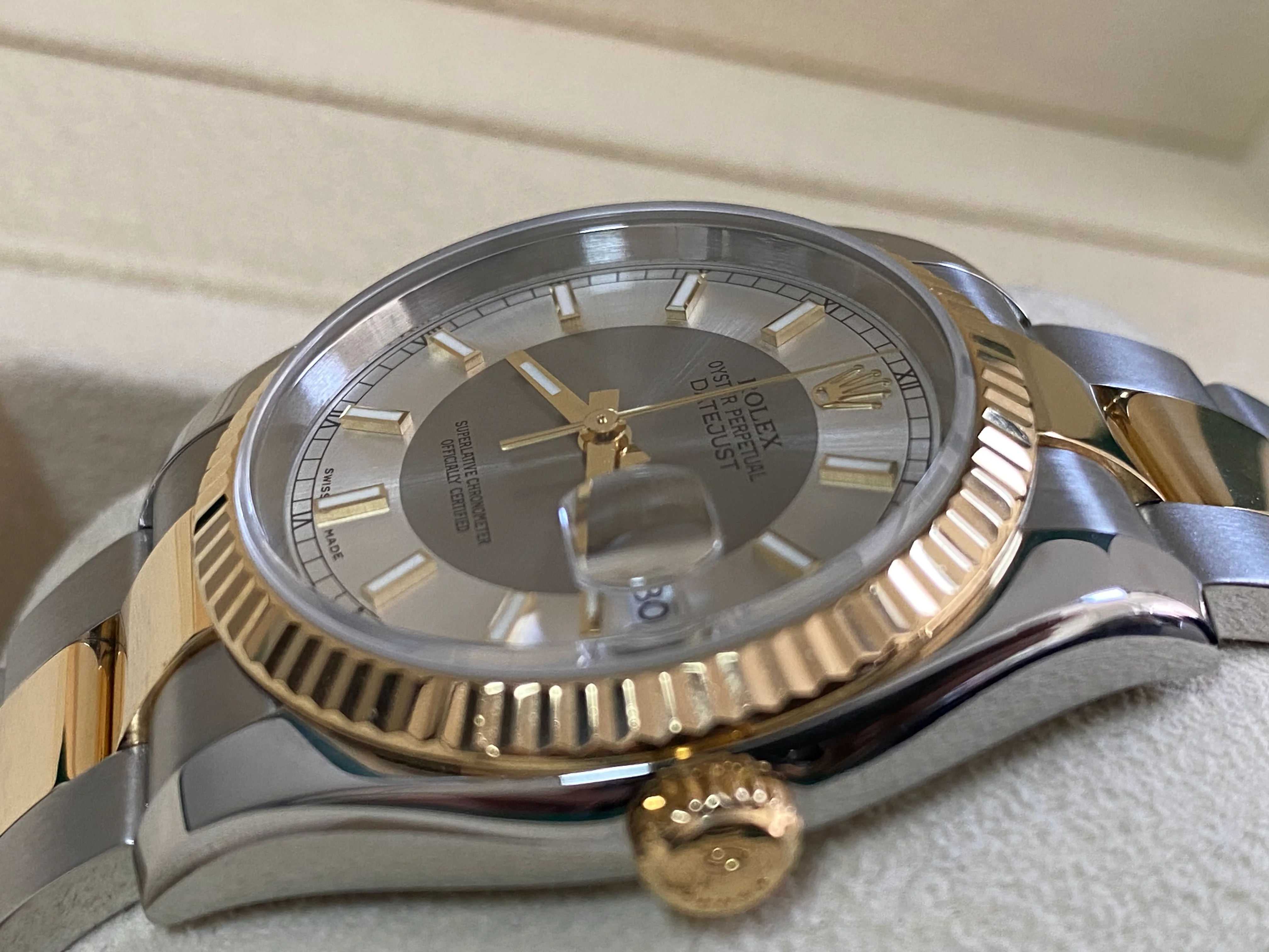 Rolex Steel and Yellow Gold Datejust 36 - D serial - Fluted Bezel - 