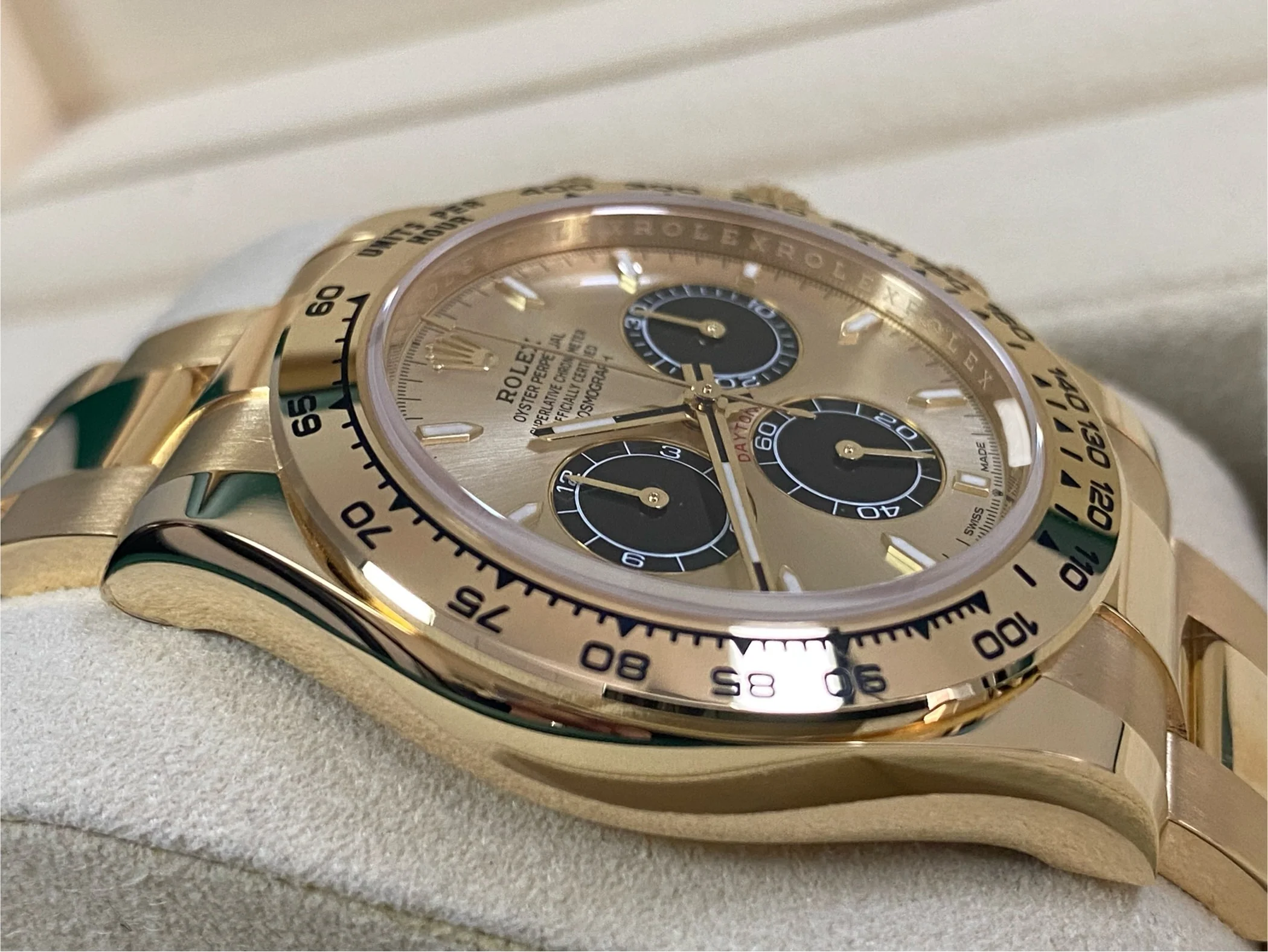 Rolex Yellow Gold Cosmograph Daytona - 2024 - 