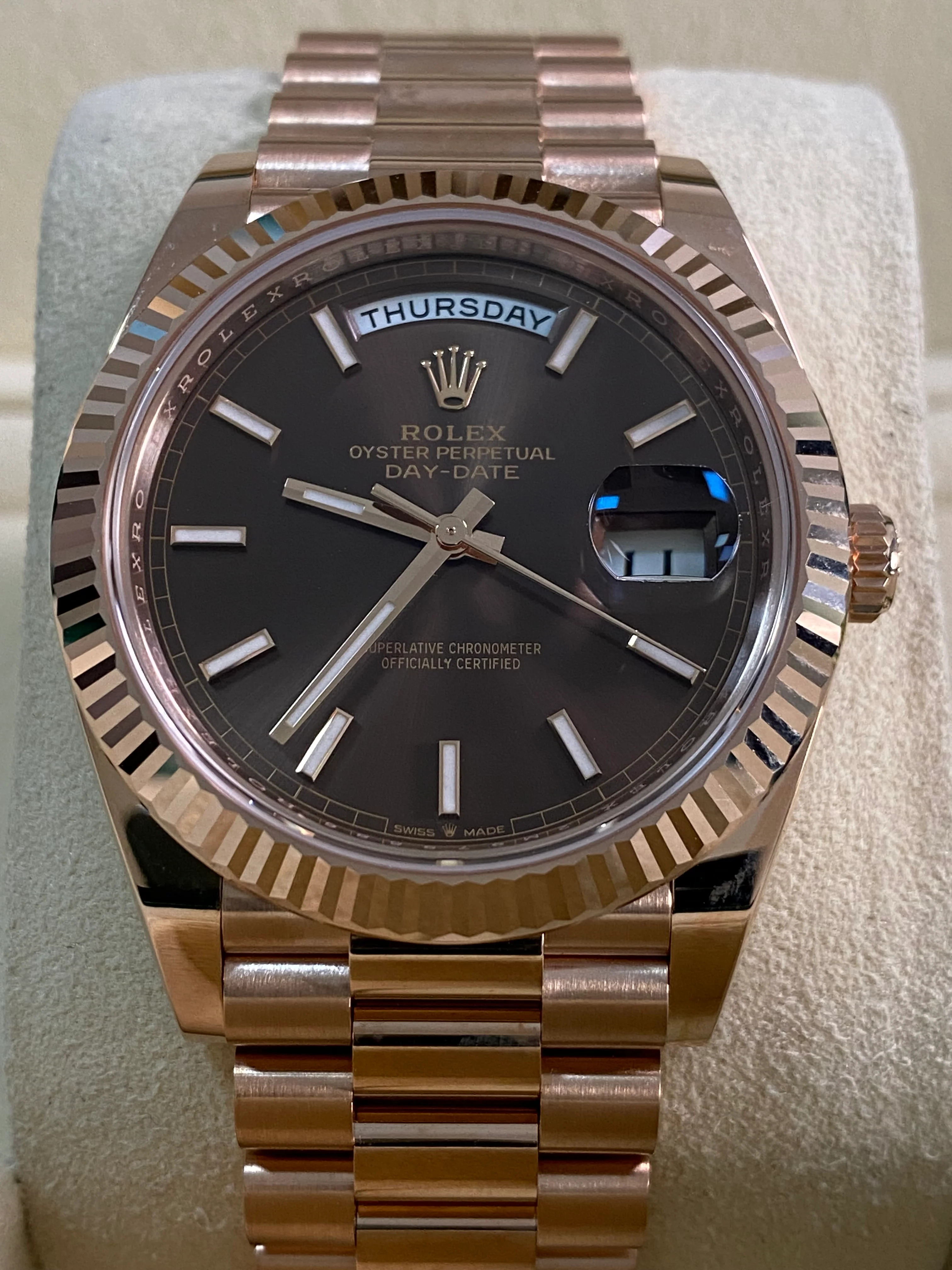 Rolex Everose Gold Day-Date 40 - 2024 - Fluted Bezel - Chocolate Index Dial - President Bracelet - 228235 *FULL SET*