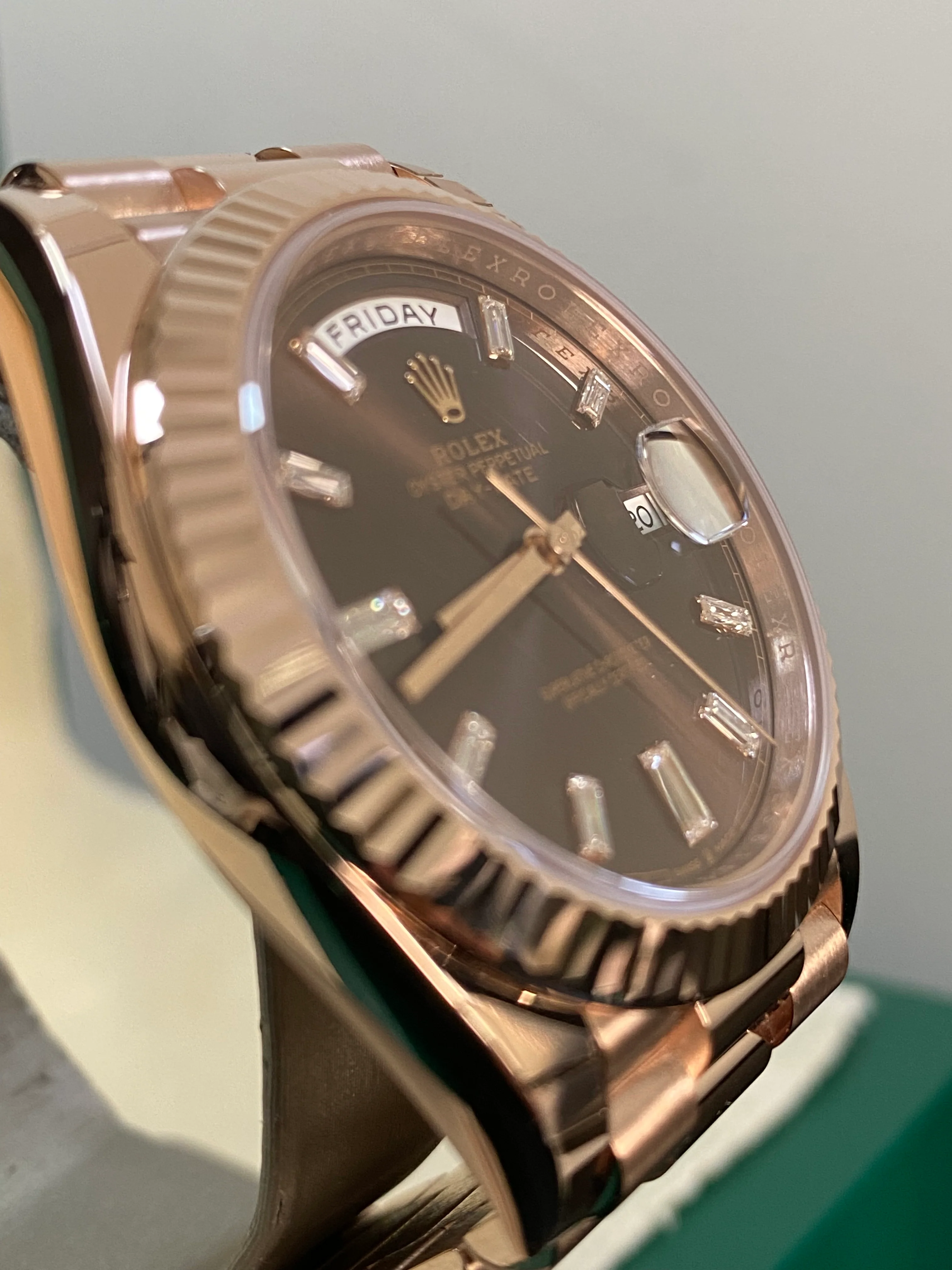 Rolex Everose Gold Day-Date 40 - 2023 - Fluted Bezel - Chocolate Baguette Diamond Dial - President Bracelet - 228235