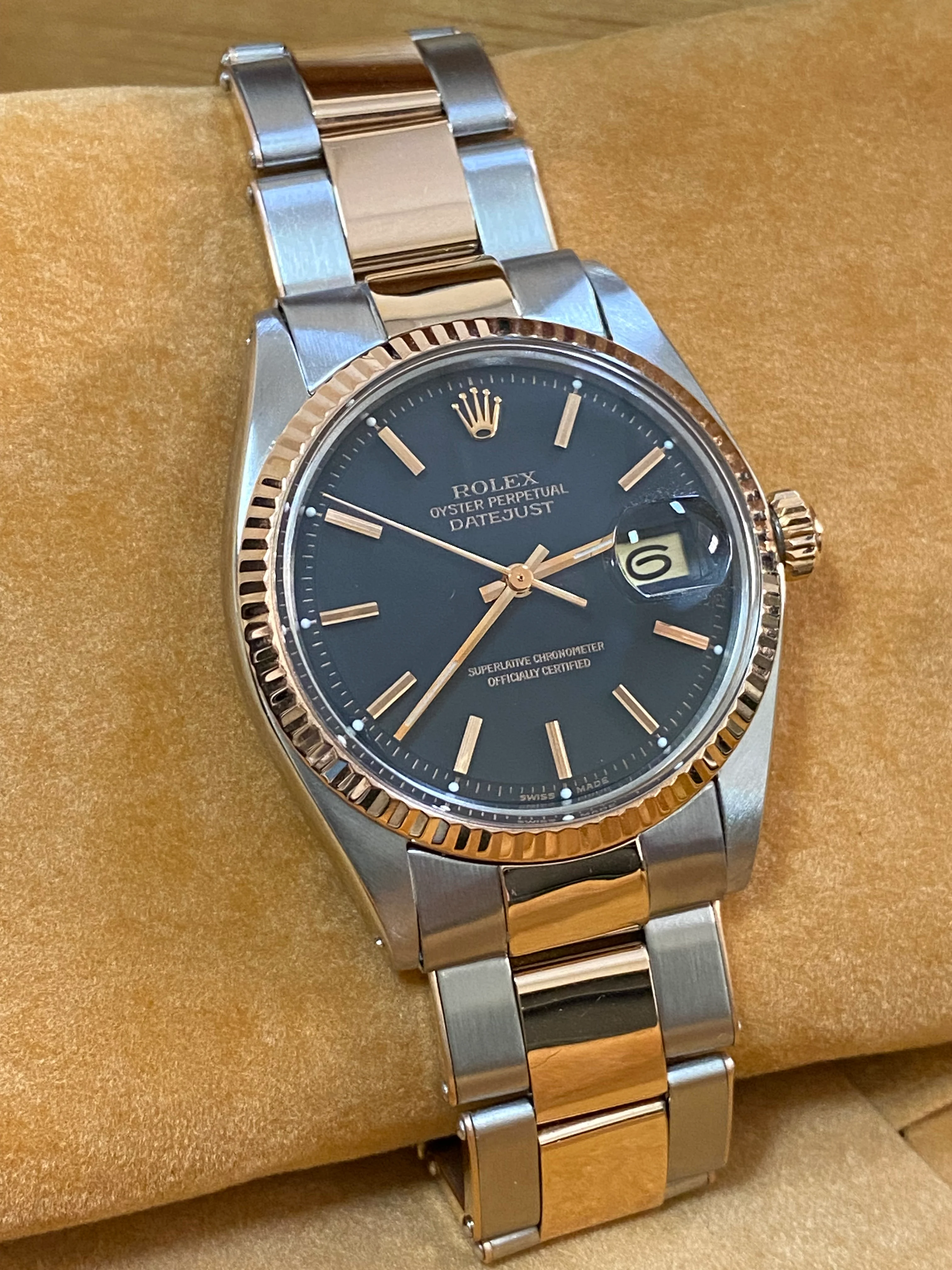Rolex Steel and Everose Gold Datejust 36 - Fluted Bezel - Black Index Dial - Oyster Bracelet - 1601