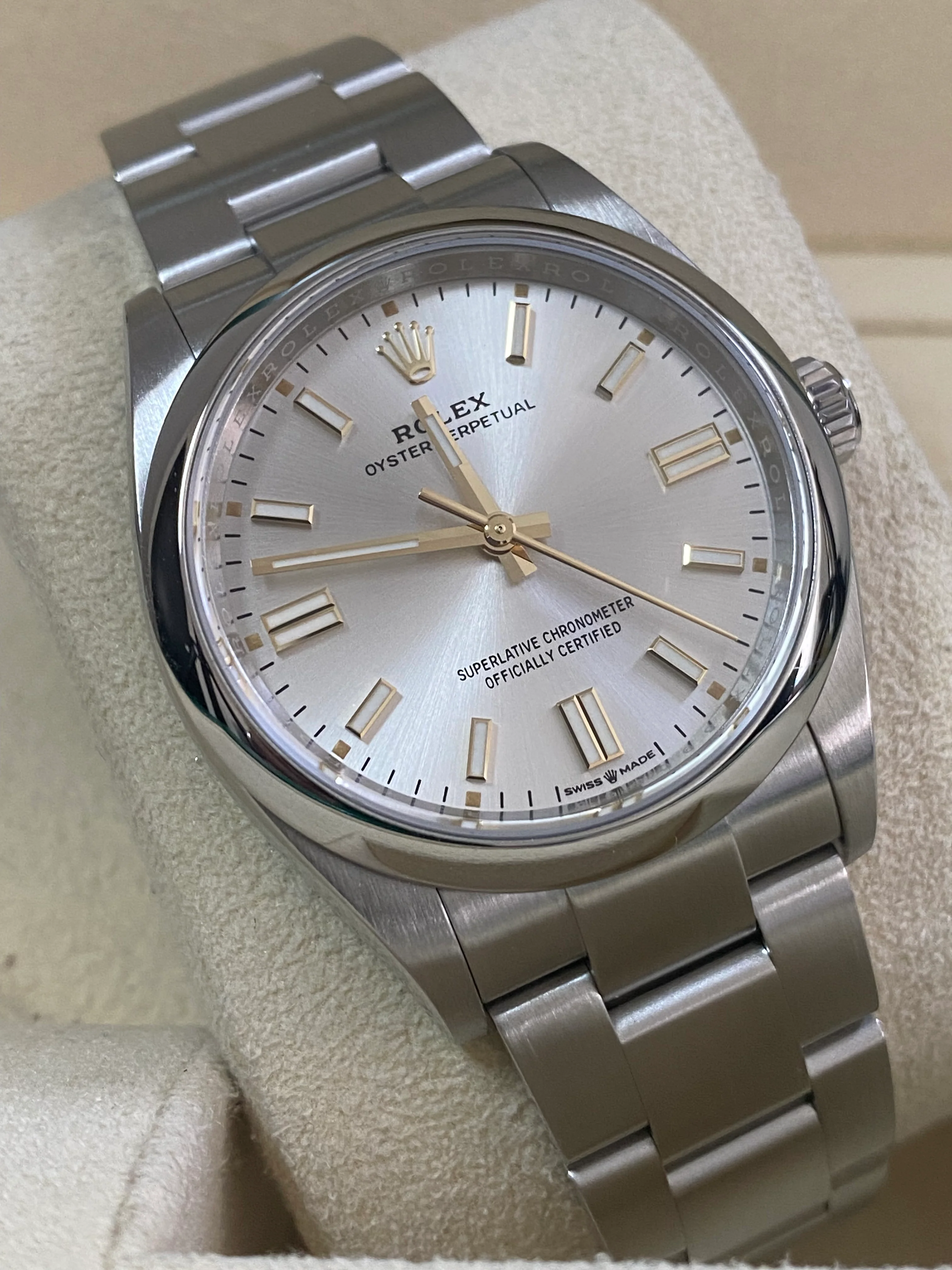 Rolex Oyster Perpetual 36 - 2023 - Domed Bezel - Silver Index Dial - Oyster Bracelet - 126000 *FULL SET*