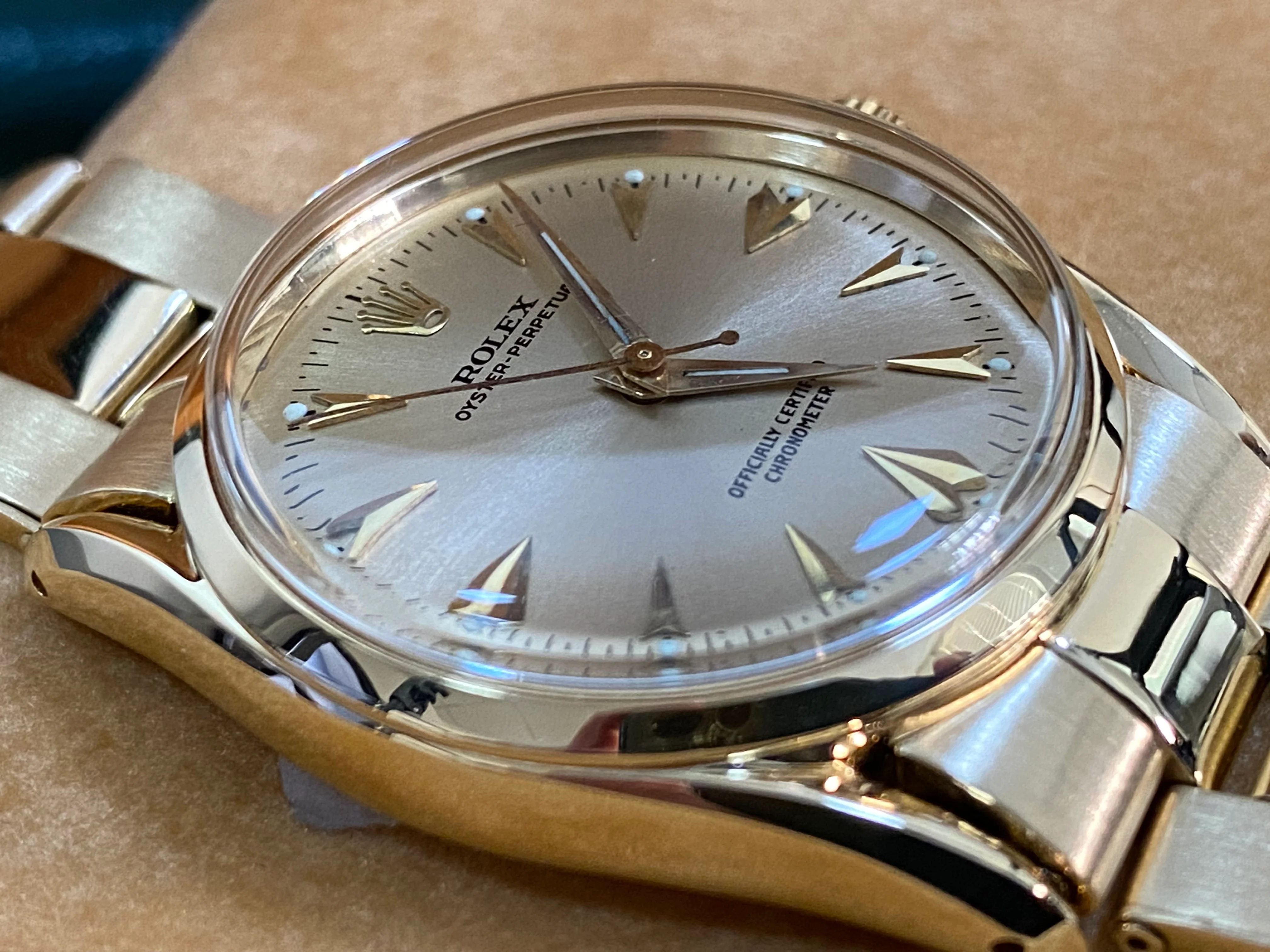 Rolex Yellow Gold Oyster Perpetual 34 - Domed Bezel - Champagne Dial - Oyster Bracelet - 1005