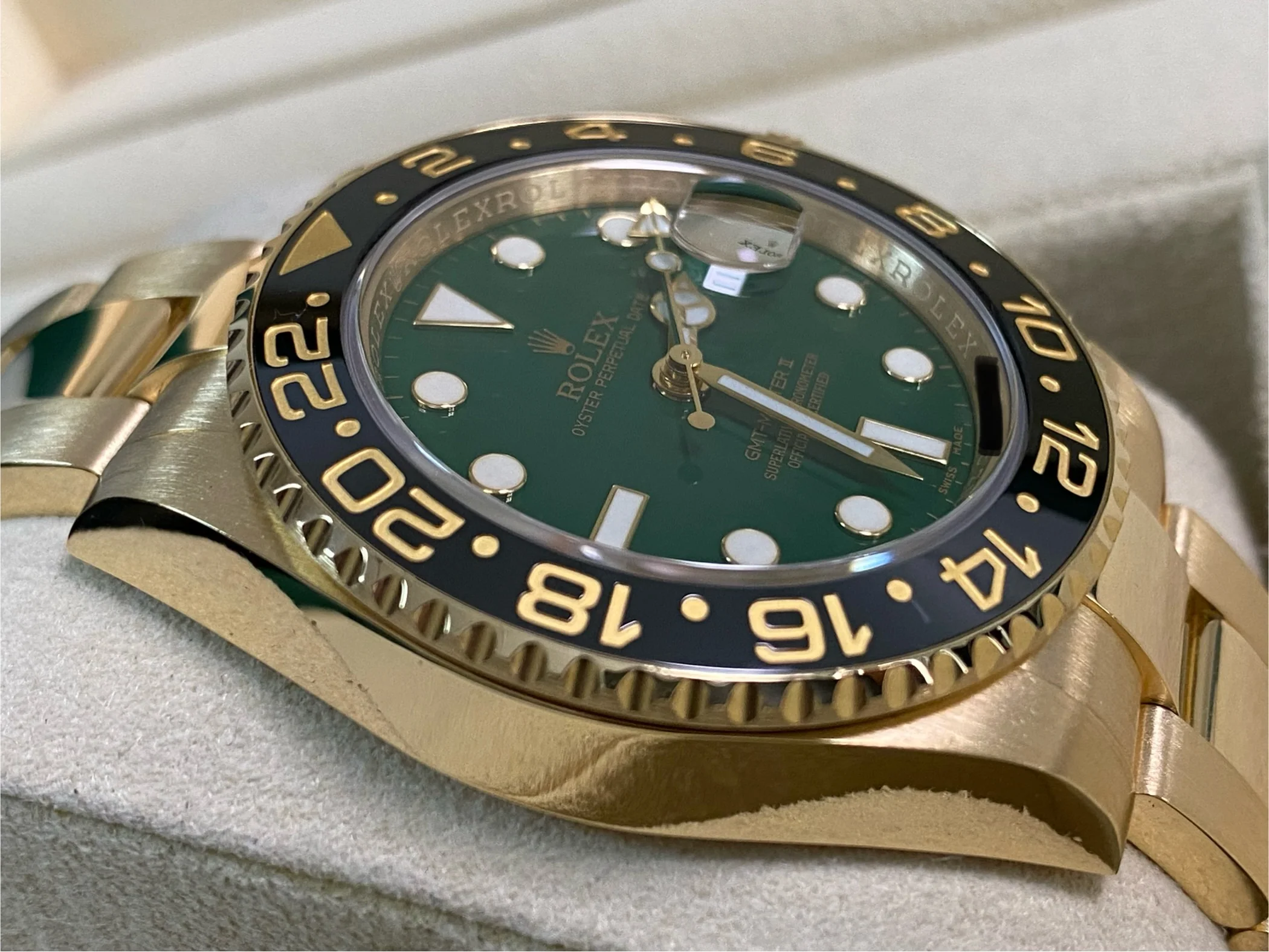 Rolex Yellow Gold GMT-Master II - 2016 - Black Bezel - Anniversary Green Dial - Oyster Bracelet - 116718LN *FULL SET*